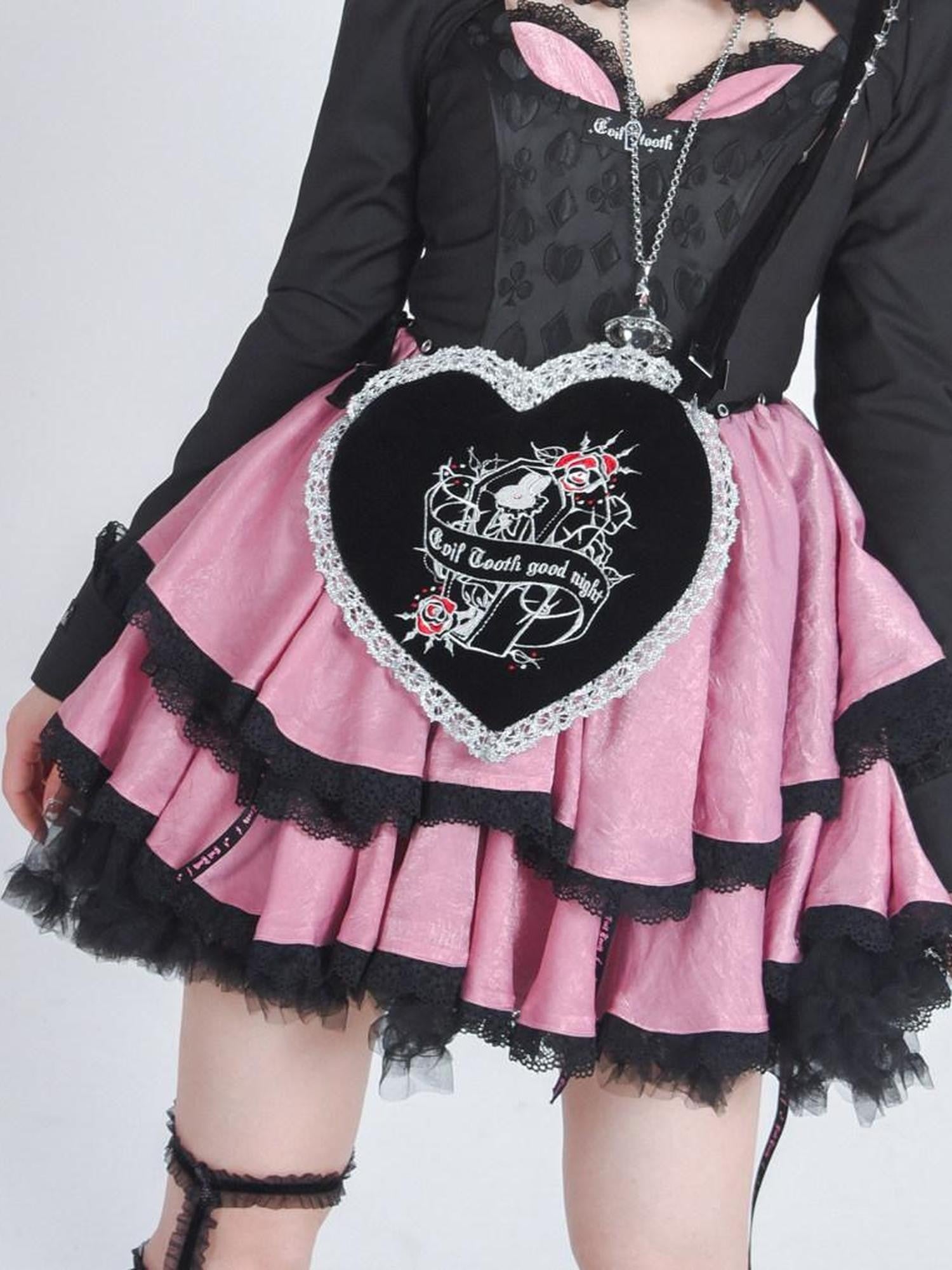 Evil Tooth Gothic Silver Thread Heart Embroidery Chain Magnetic Clasp Women&