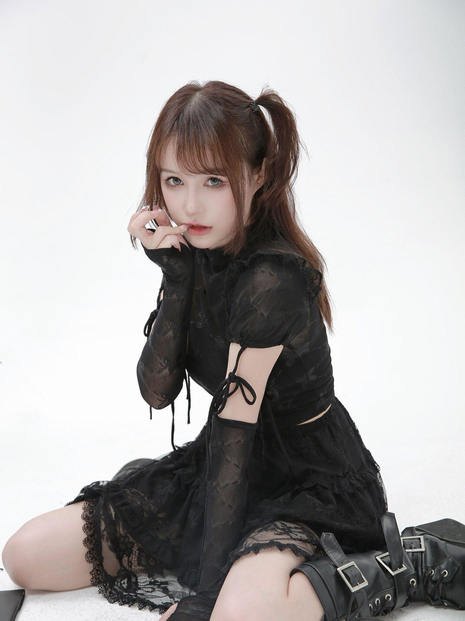 Evil Tooth Ninja Lace Cutout Spliced Sleeve Slim Fit Women&