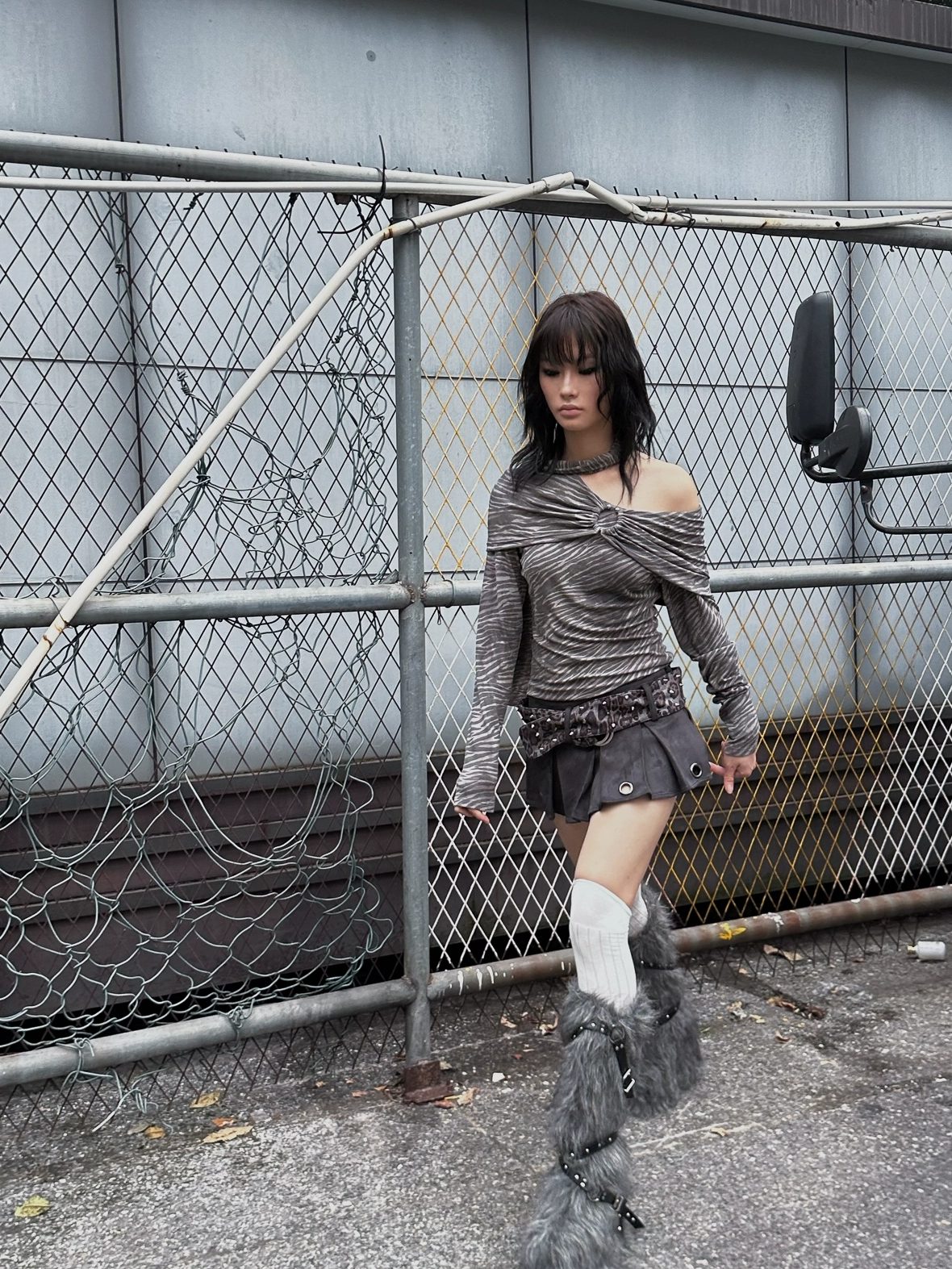 FULLTIDE 100% Cotton Cropped Scarf Collar Cool Long Sleeve Women Taupe Gray T-Shirt