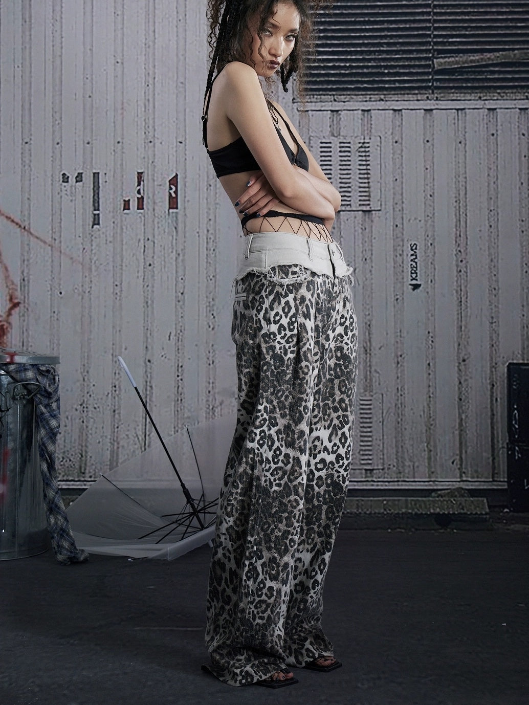 FULLTIDE Ash Gray Leopard Print Original Straight Leg Low Rise Women Cotton Pants