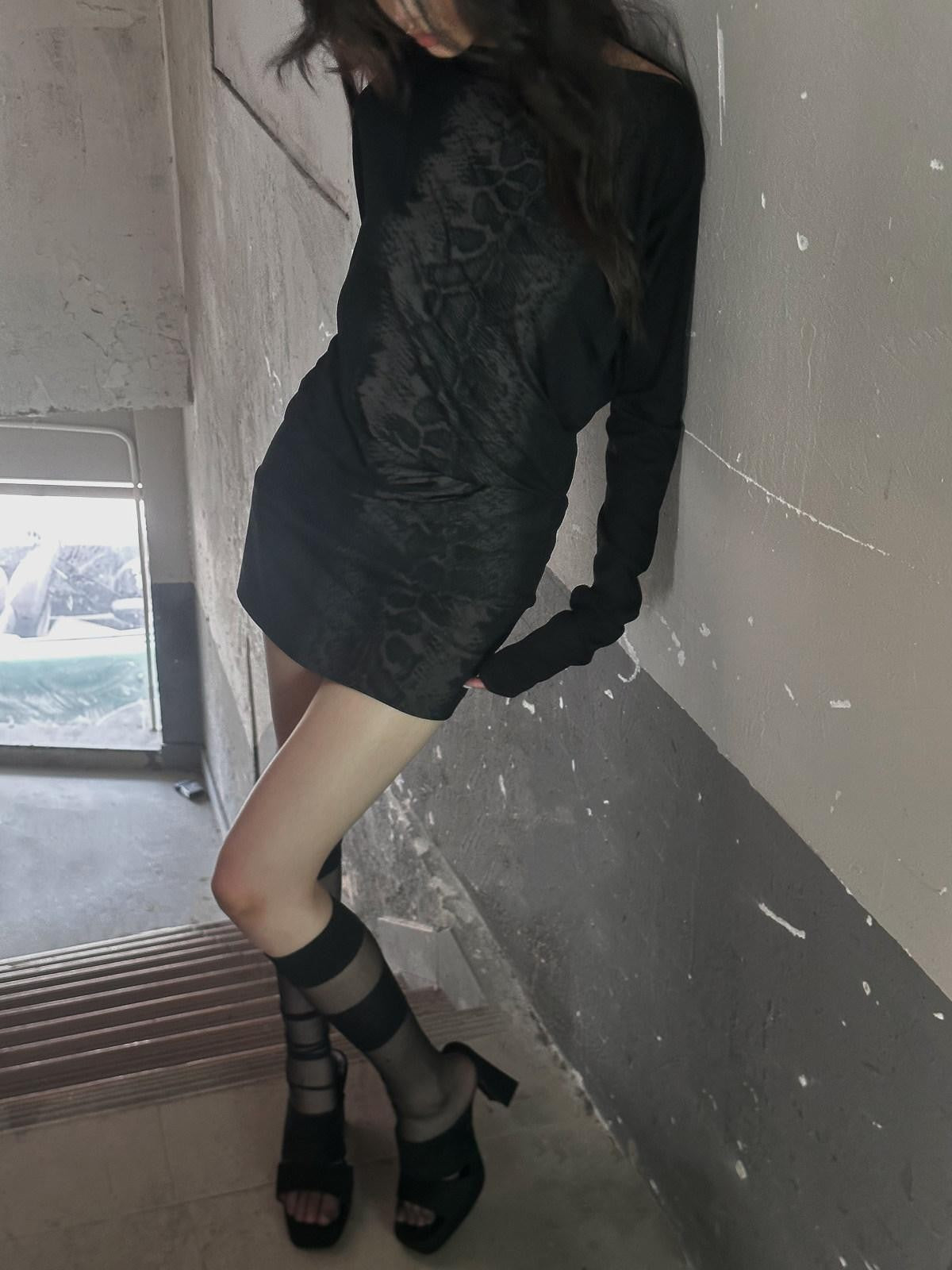 FULLTIDE Black Irregular Snake Print Neck Women&