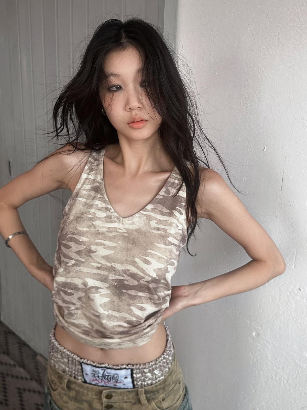 FULLTIDE Camouflage Print Embroidered V-neck Women&