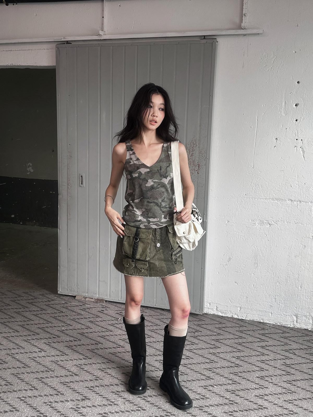 FULLTIDE Camouflage Print Embroidered V-neck Women&