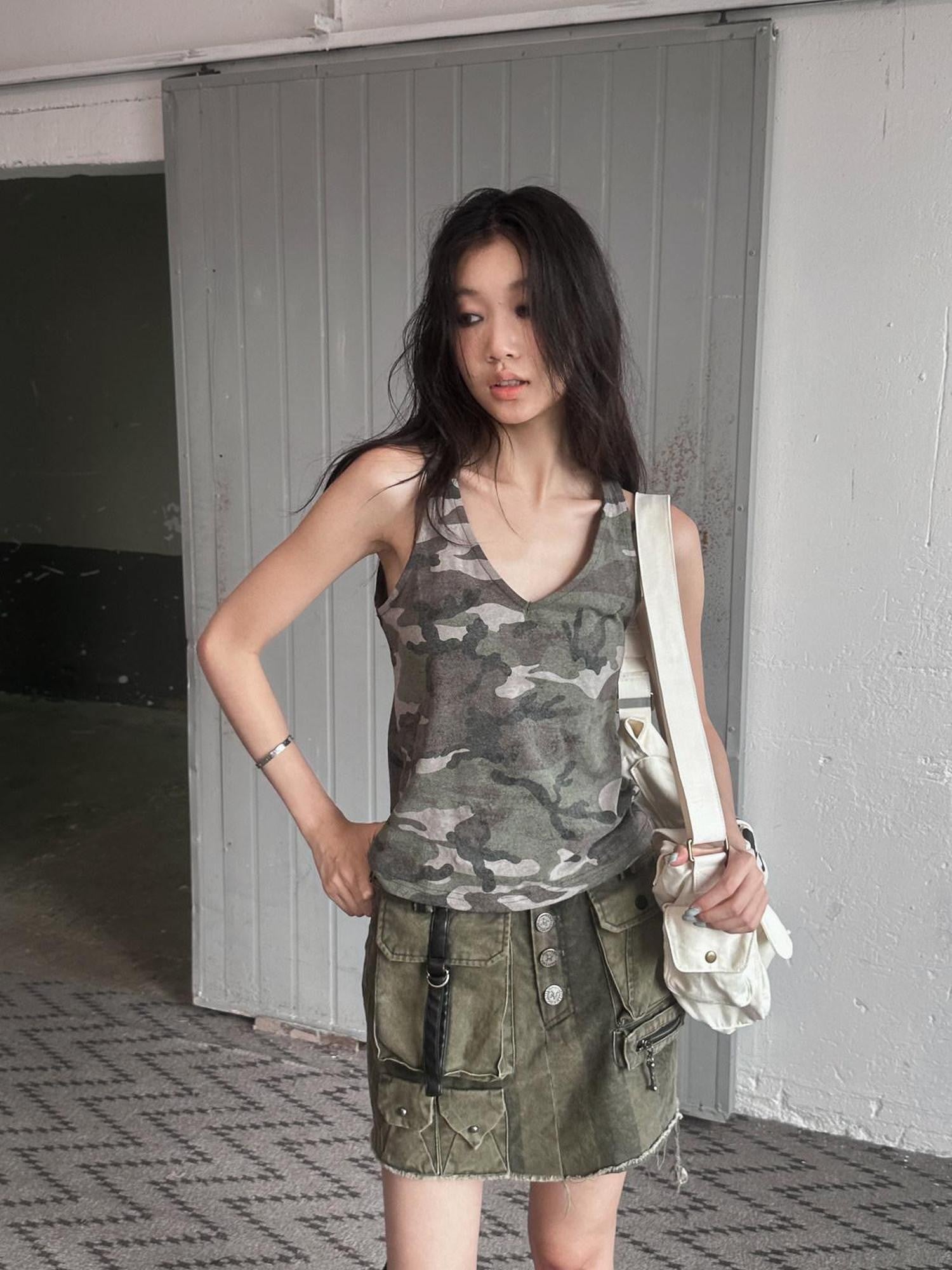 FULLTIDE Camouflage Print Embroidered V-neck Women&
