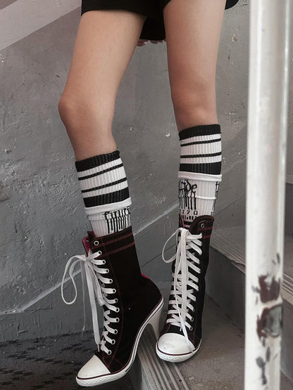 FULLTIDE Comfort Cushioned High Crew Unisex One Size Black White Pack Socks