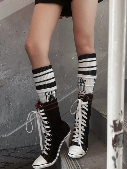 FULLTIDE Comfort Cushioned High Crew Unisex One Size Black White Pack Socks