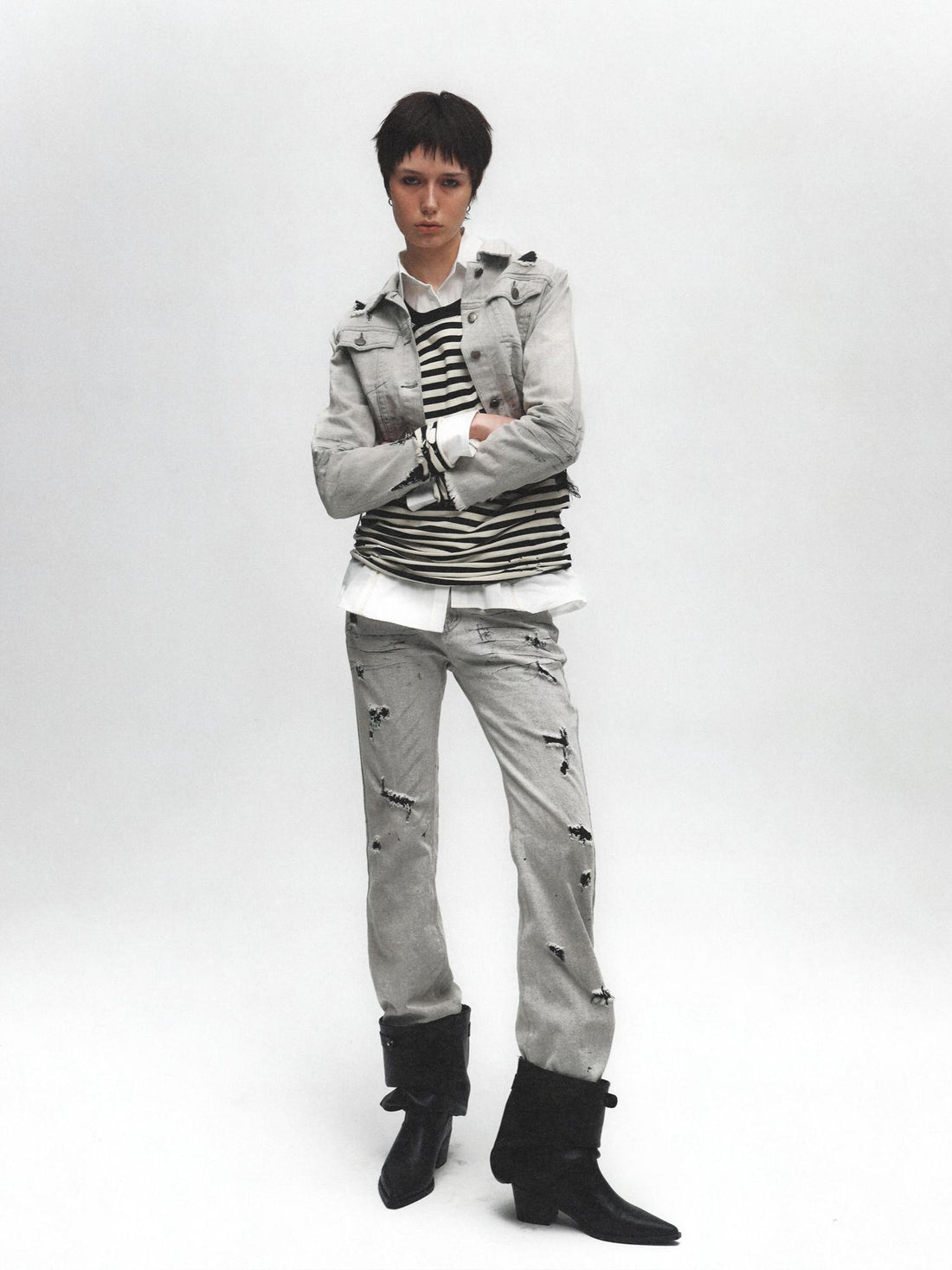 FULLTIDE Comfortable Casual Straight Leg Natural Waist Women Light Gray Classic Jeans