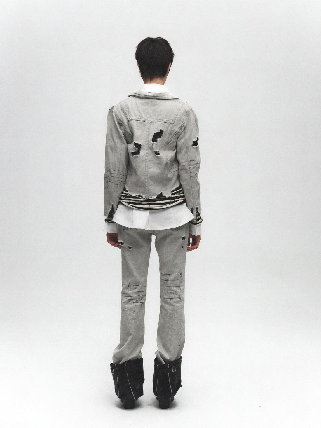 FULLTIDE Comfortable Casual Straight Leg Natural Waist Women Light Gray Classic Jeans