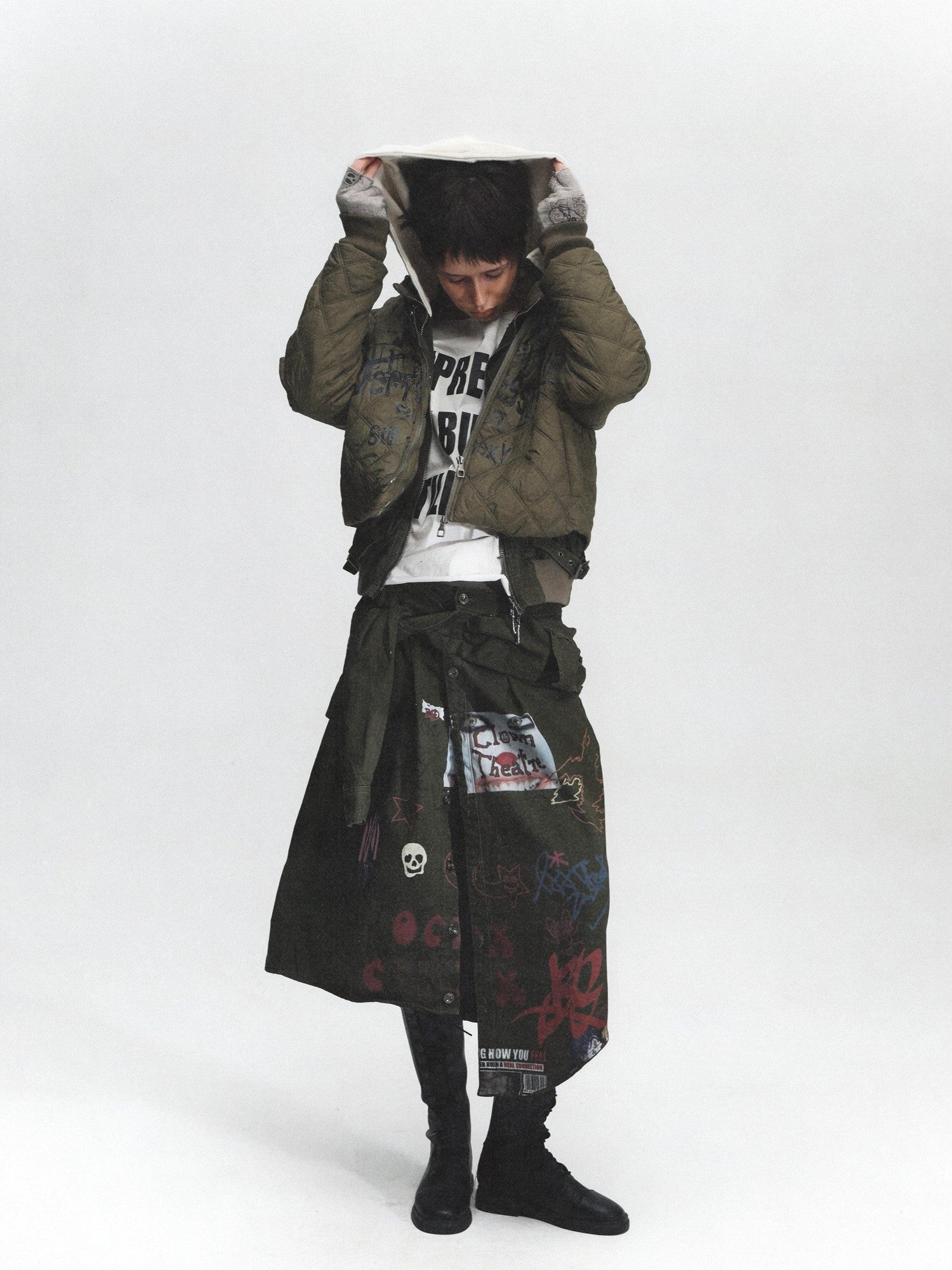 FULLTIDE Distressed Irregular Graffiti Print Punk Women&