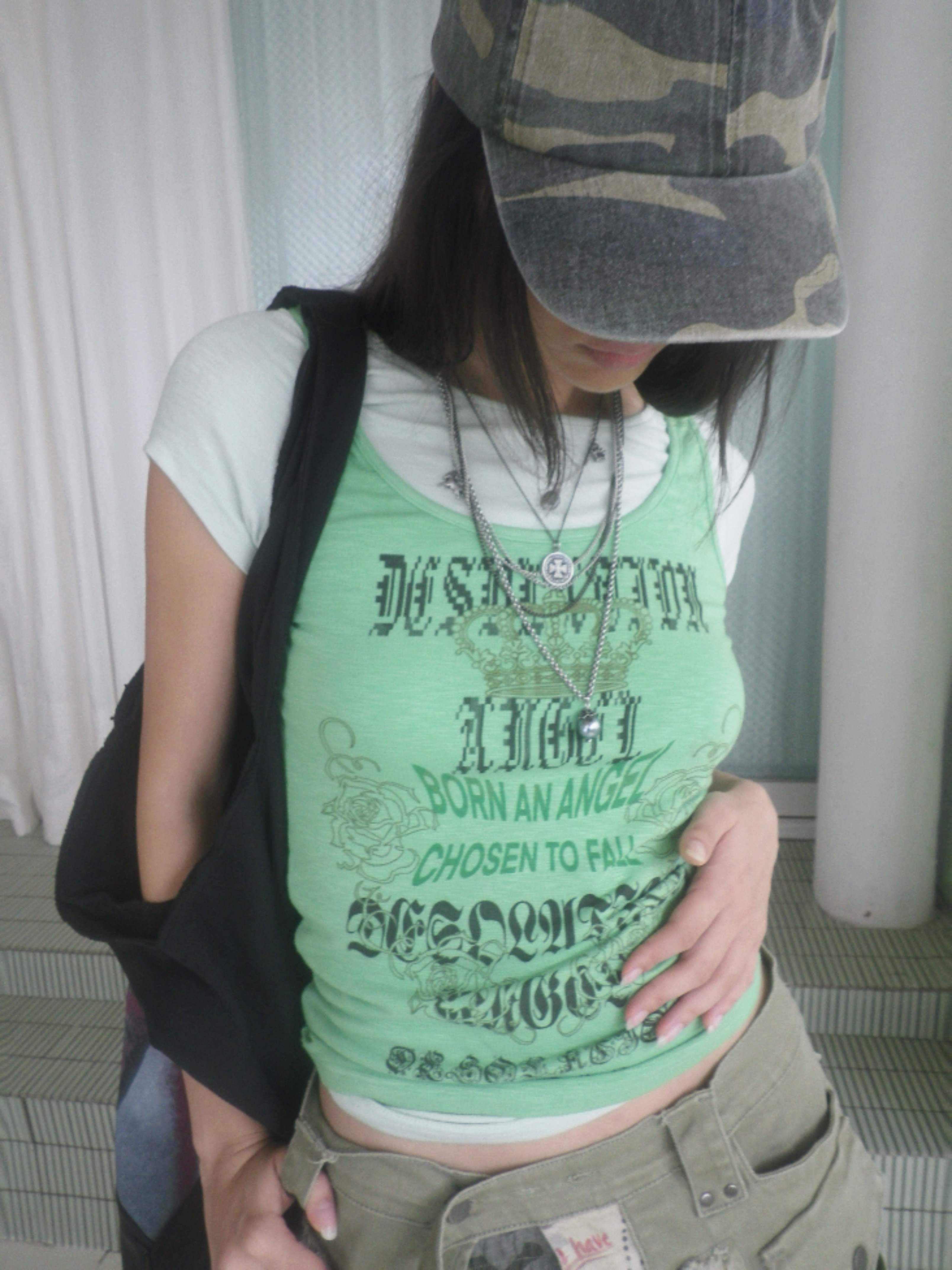 FULLTIDE_Distressed_Letter_Print_Punk_Women&