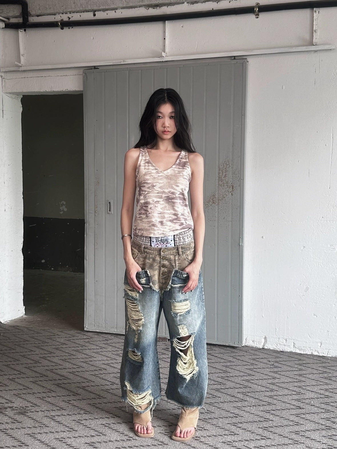 FULLTIDE Durable Deconstructed Patchwork Low Waist Ripped Camo Denim Relaxed Button Jeans