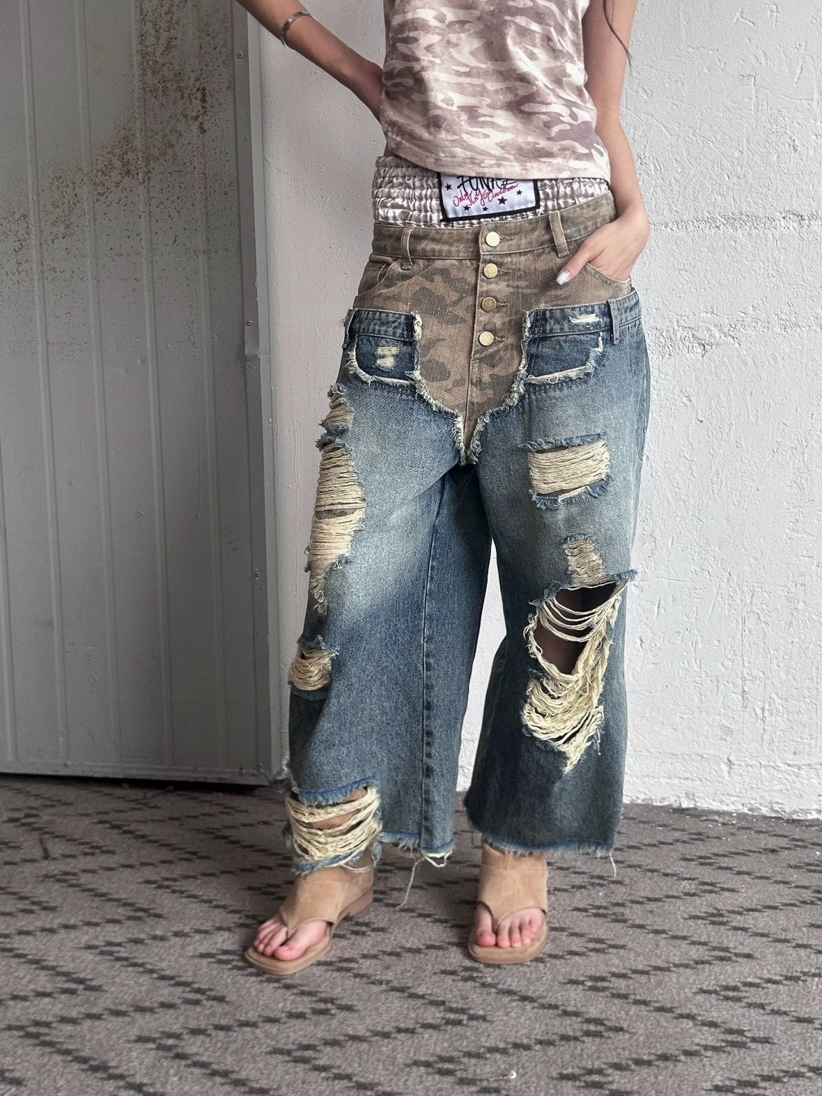 FULLTIDE Durable Deconstructed Patchwork Low Waist Ripped Camo Denim Relaxed Button Jeans