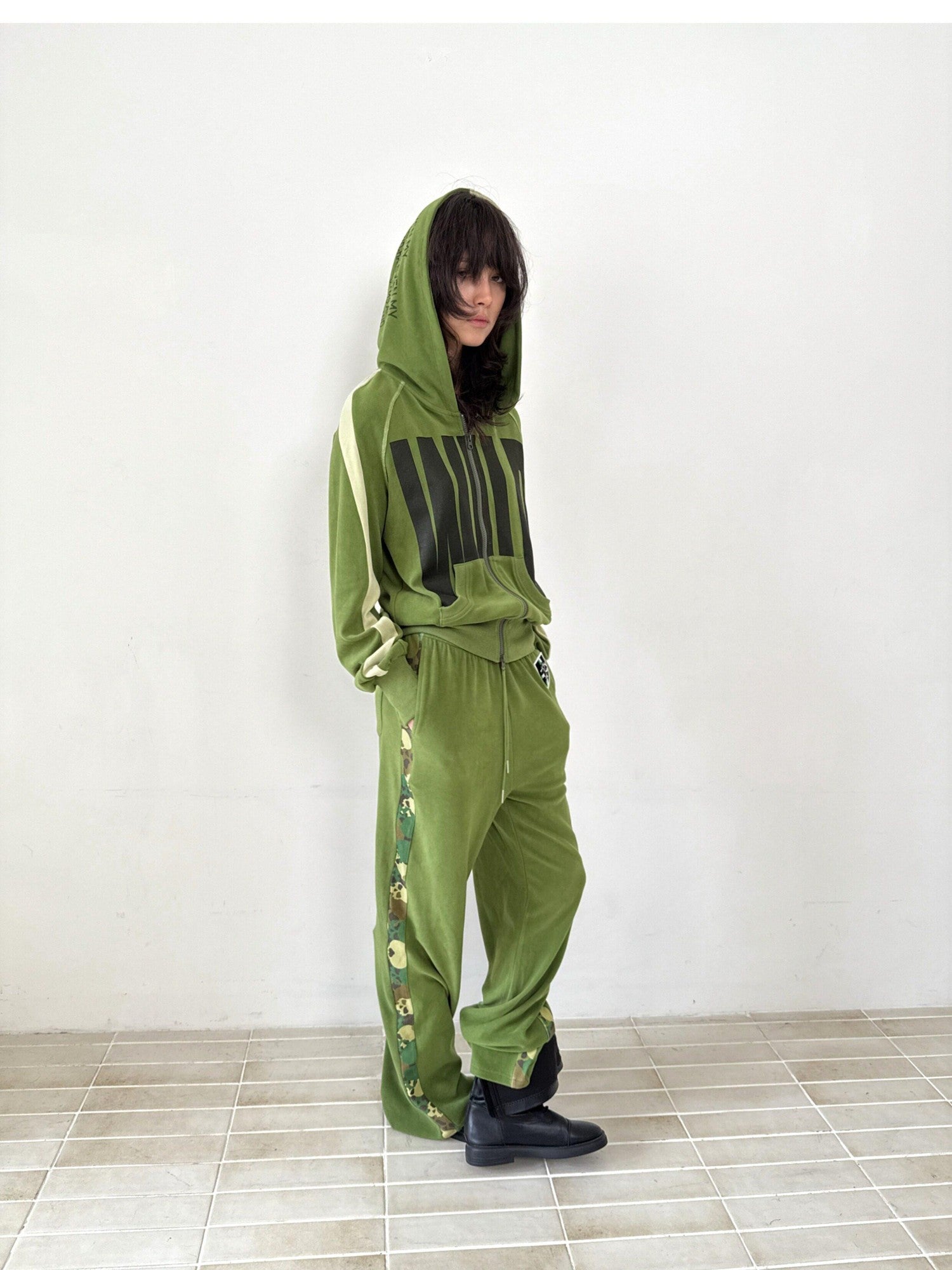 FULLTIDE Embroidered Badge Cracked Velvet Colorblock Women&