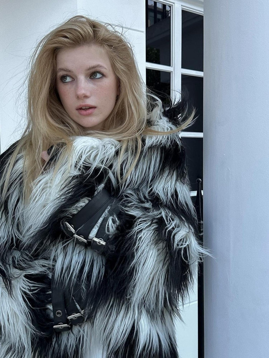 FULLTIDE Faux Fur Trim Black White Striped Street Single Breasted Two Button Women Coat