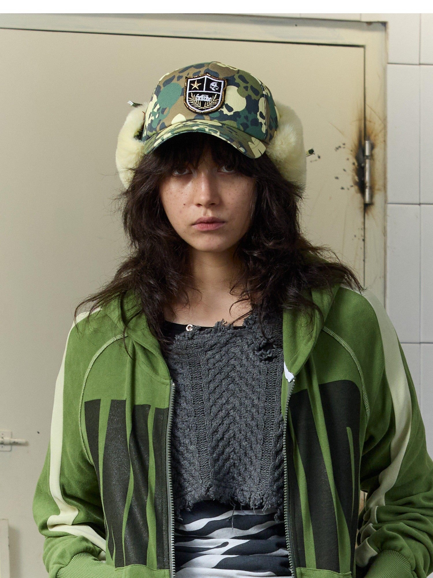 FULLTIDE Fuzzy Patchwork Camo Badge Silk Screen Print Women&