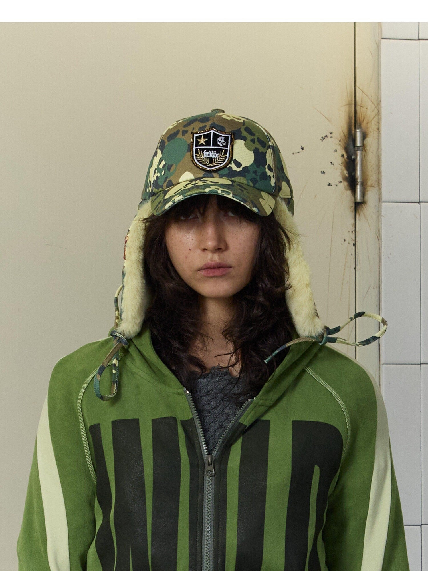FULLTIDE Fuzzy Patchwork Camo Badge Silk Screen Print Women&