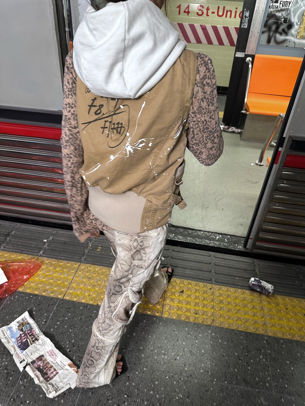 FULLTIDE_Ink_Wash_Two_Way_Removable_Sleeves_And_Hood_Women&