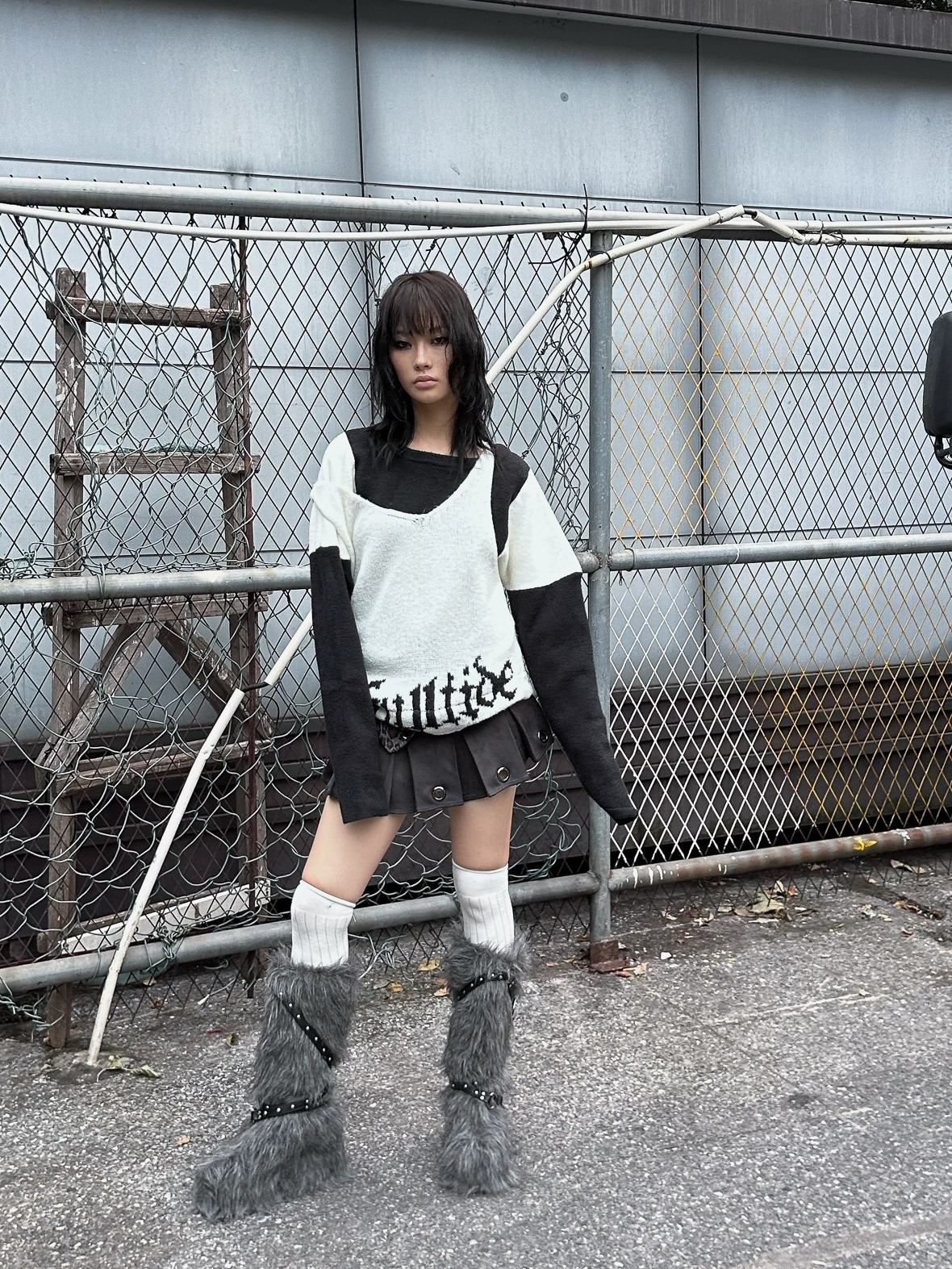 FULLTIDE Lambswool V Neck Midlength Letter Pullover Office Women Black White Sweater