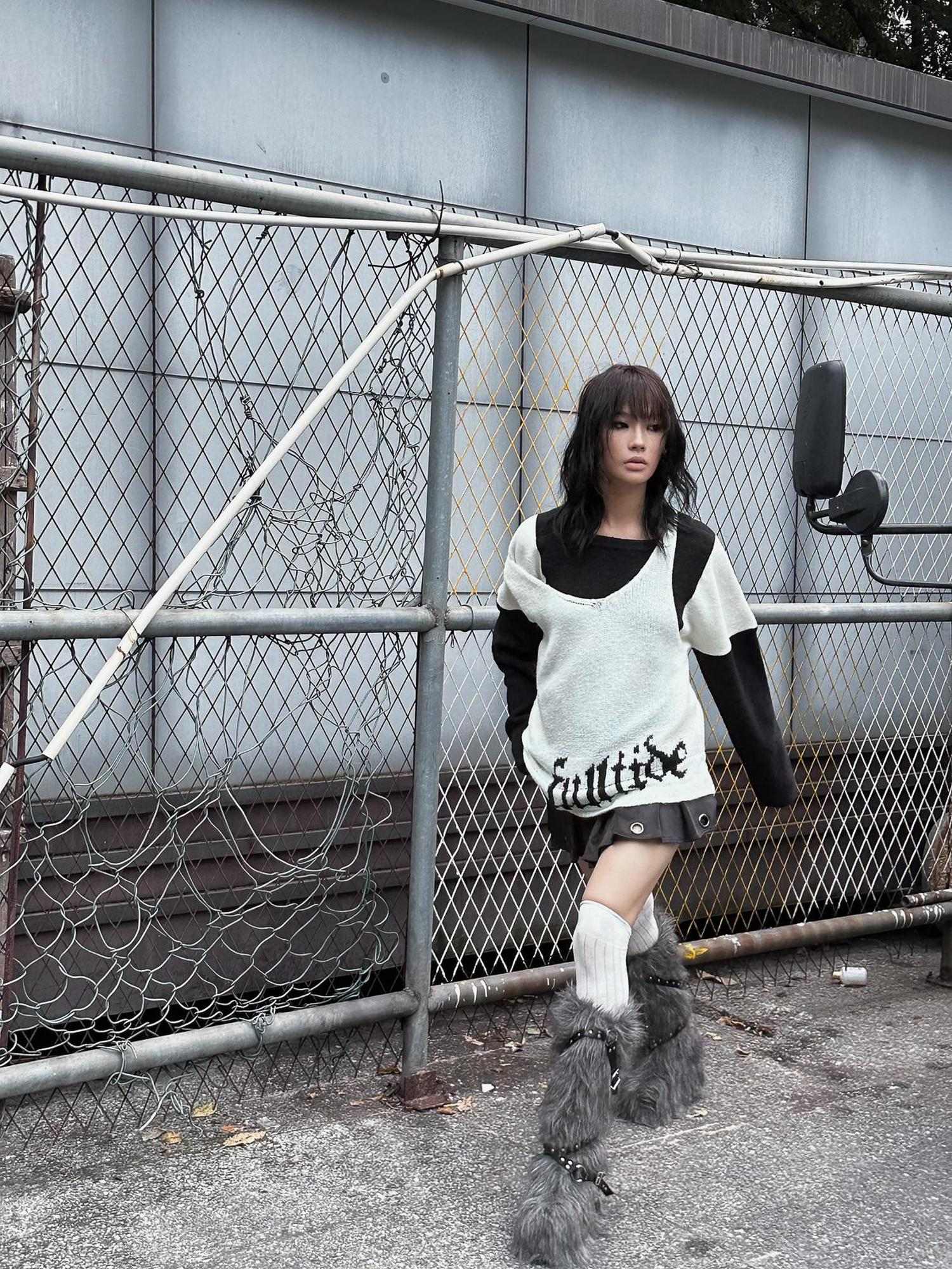 FULLTIDE Lambswool V Neck Midlength Letter Pullover Office Women Black White Sweater