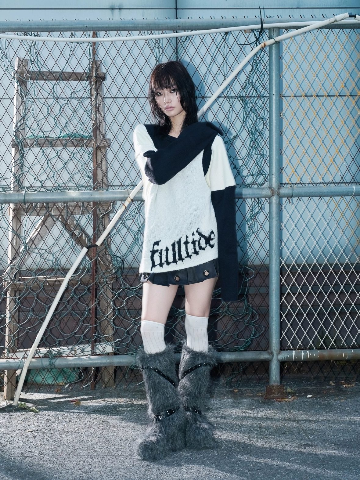 FULLTIDE Lambswool V Neck Midlength Letter Pullover Office Women Black White Sweater