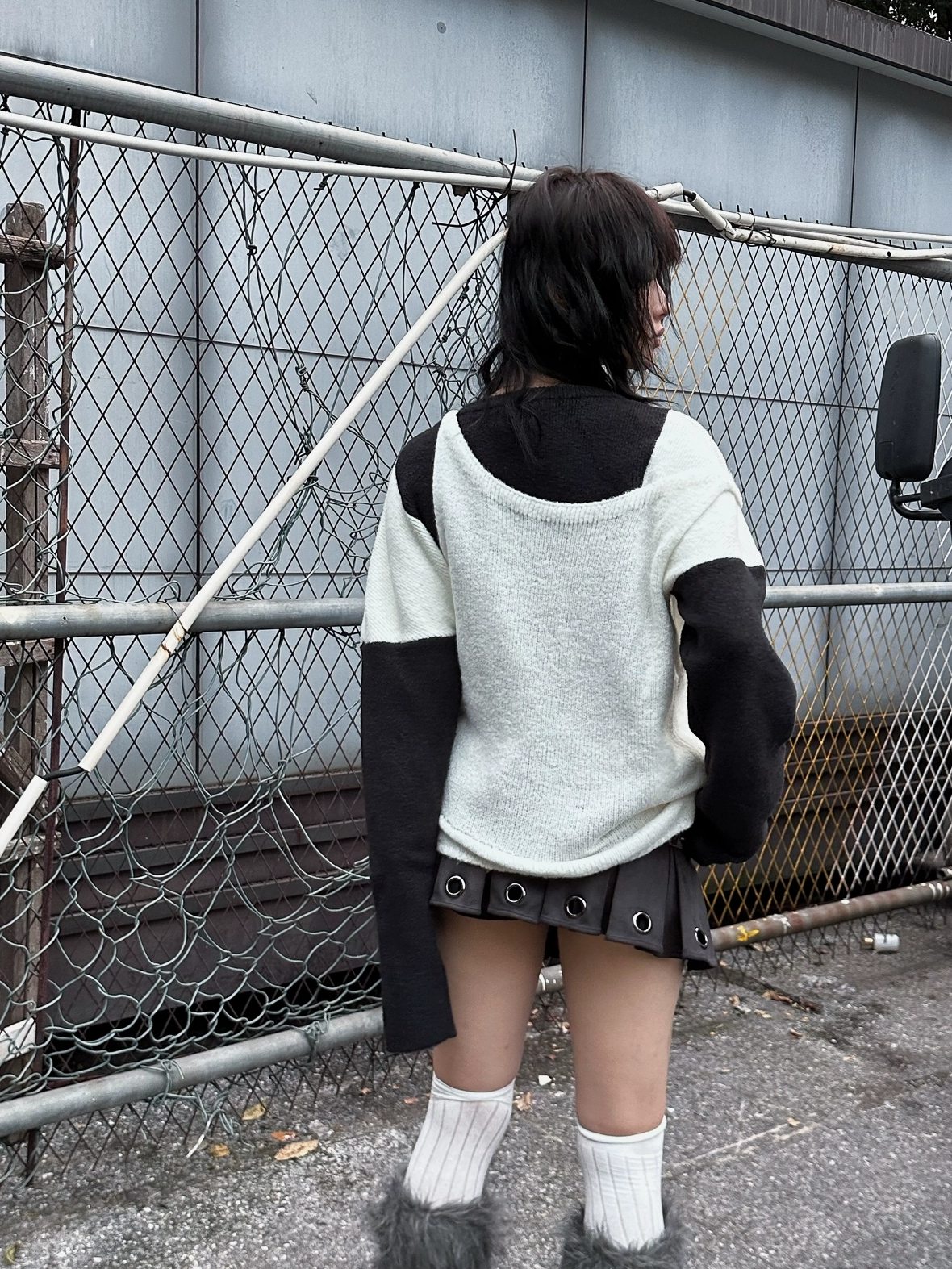 FULLTIDE Lambswool V Neck Midlength Letter Pullover Office Women Black White Sweater