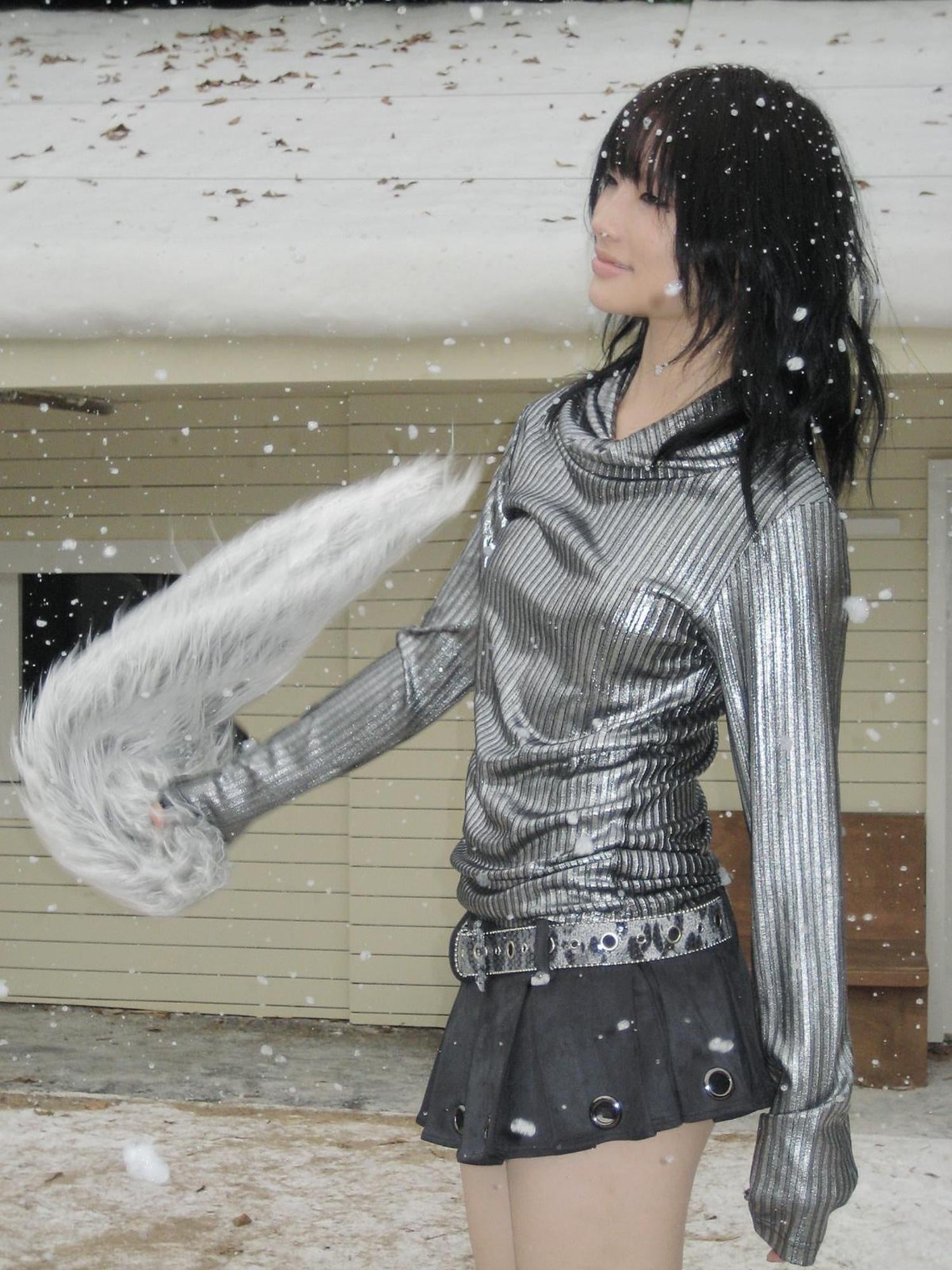 FULLTIDE Metallic Stretch Cool Style Cowl Neck Long Sleeve Slim Fit Women T-Shirt