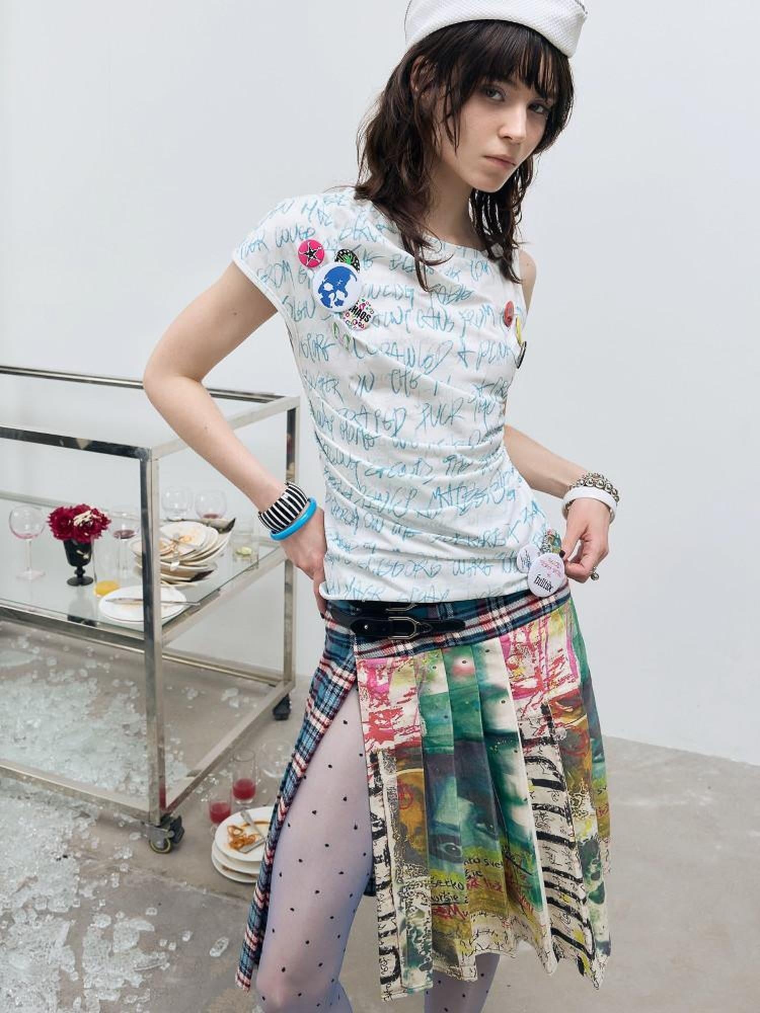 FULLTIDE Navy Plaid Graffiti Print Distressed Buckle Women&