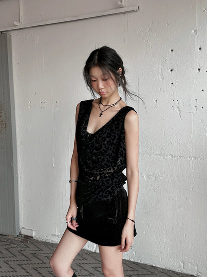 FULLTIDE Original Design Cropped One Shoulder Solid Flocked Women Black Two Piece T-Shirt