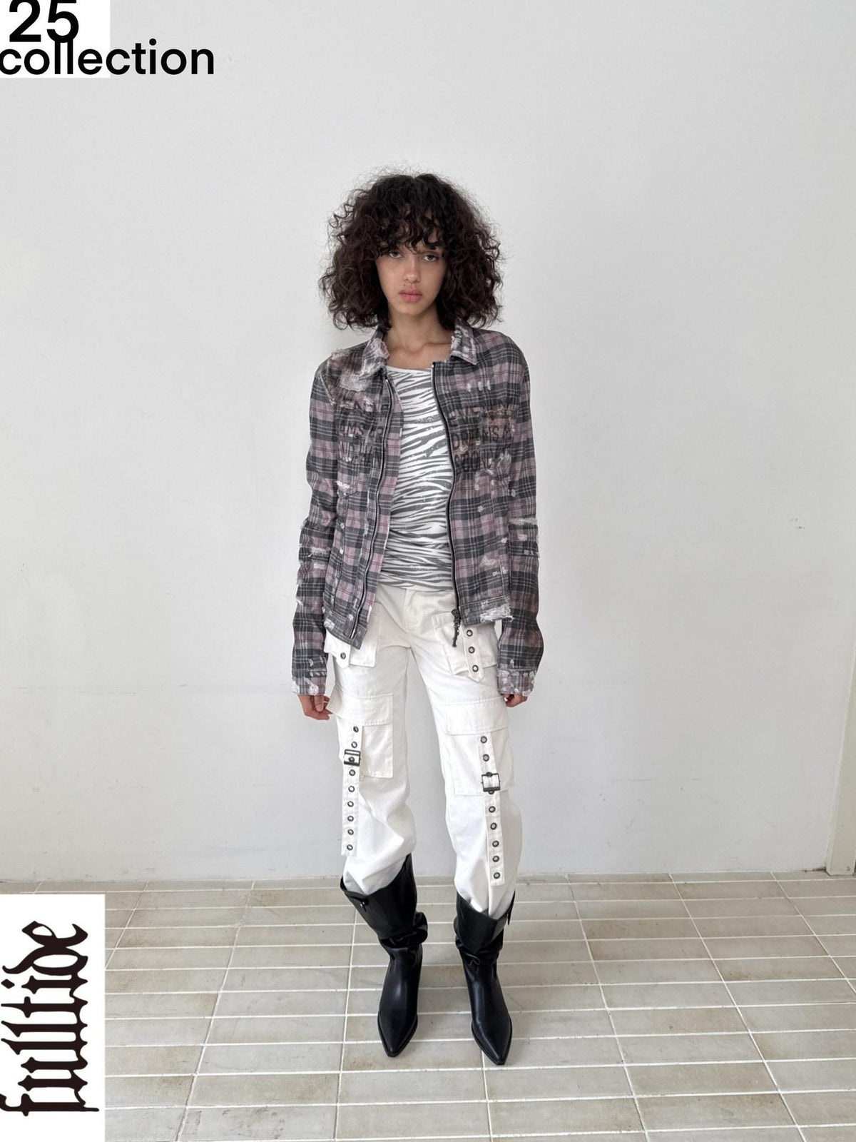 FULLTIDE Plaid Graffiti Print Distressed Frayed Raw Hem Women&