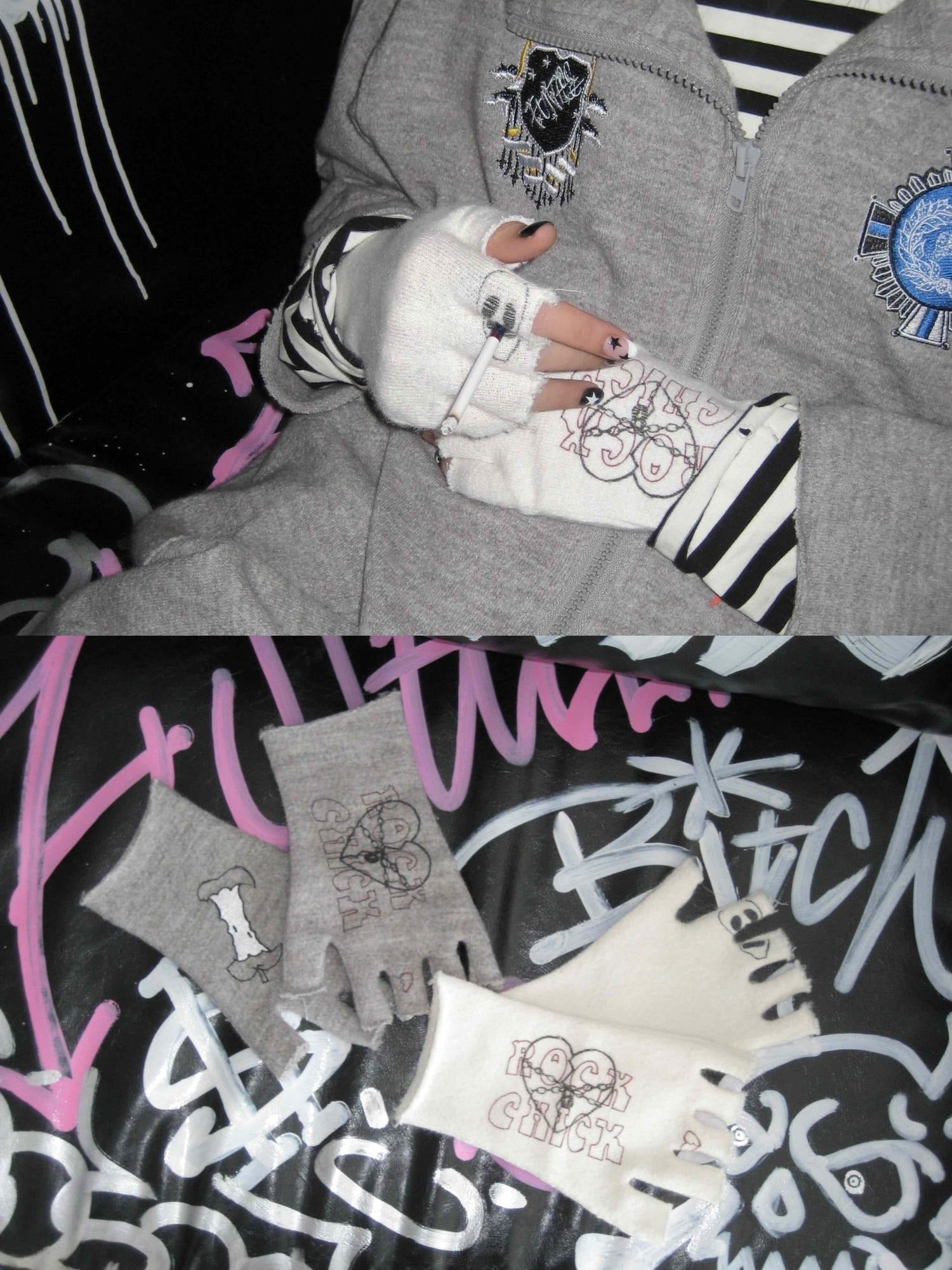 FULLTIDE Soft Knit Half Finger Gloves Unisex Young Adults Neutral Beige Gray Accessories