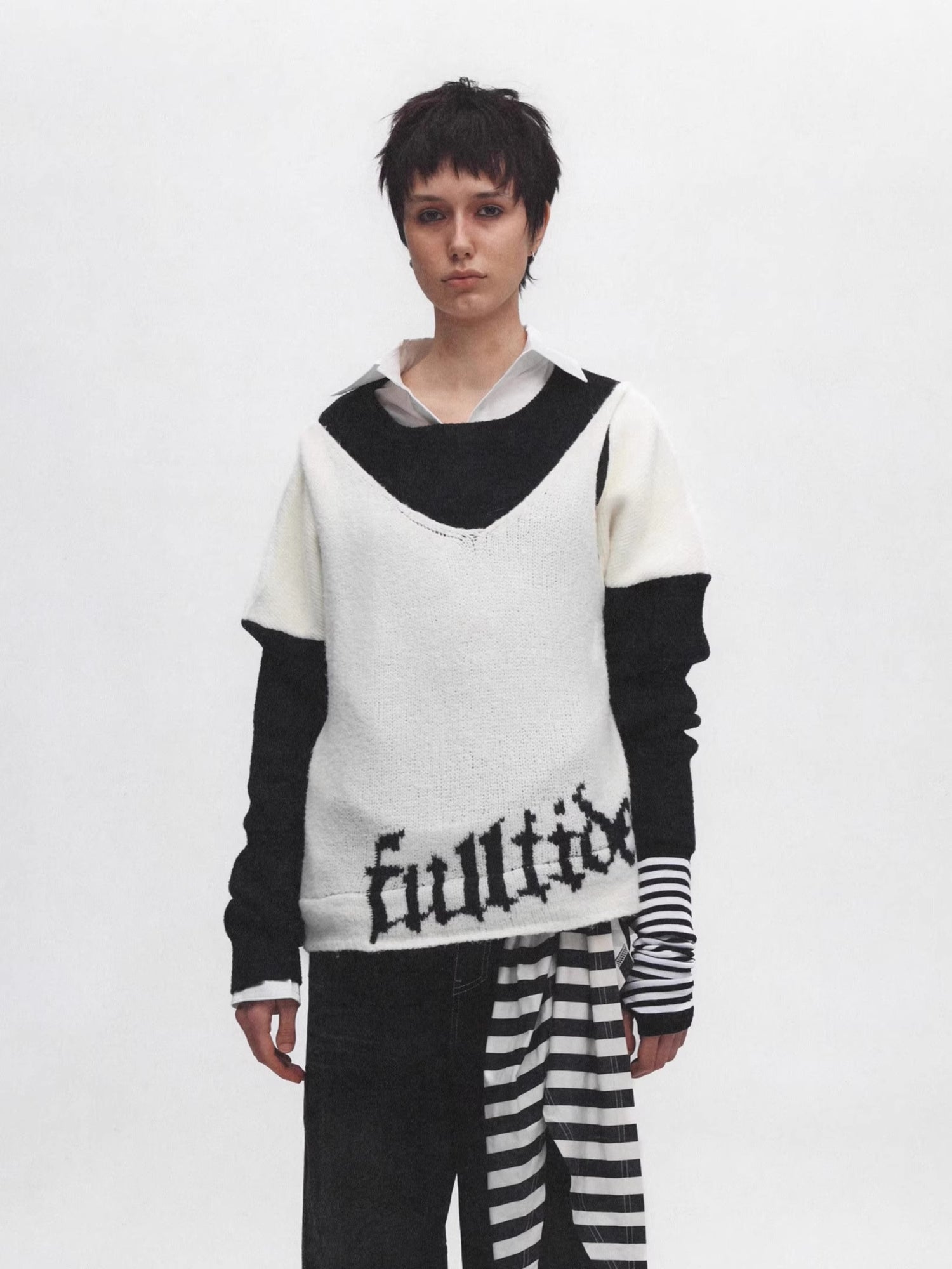 FULLTIDE_Soft_Wool_V_Neck_Pullover_Loose_Commuter_Style_Women_Black_Classic_Sweater_MISSTT