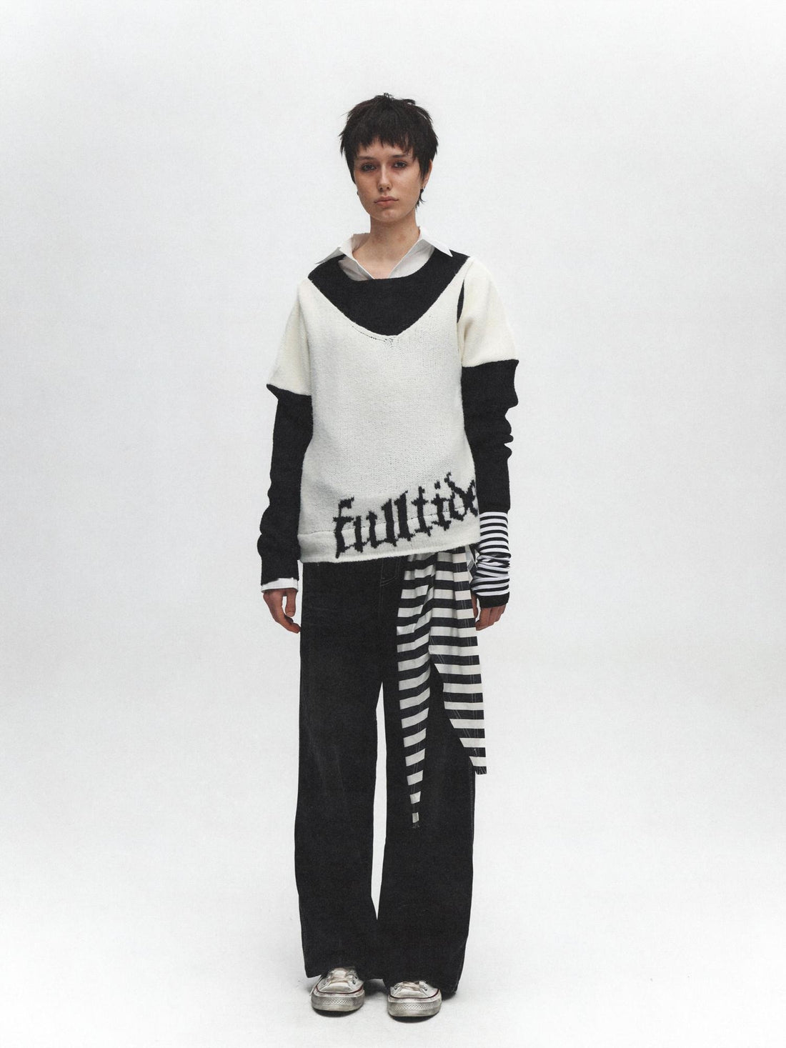 FULLTIDE Soft Wool V Neck Pullover Loose Commuter Style Women Black Classic Sweater