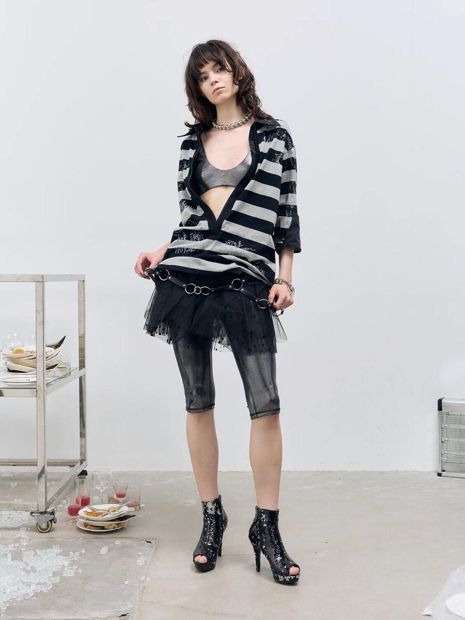 FULLTIDE Striped Graffiti Print Open Polo Collar Faux Two Piece Women&