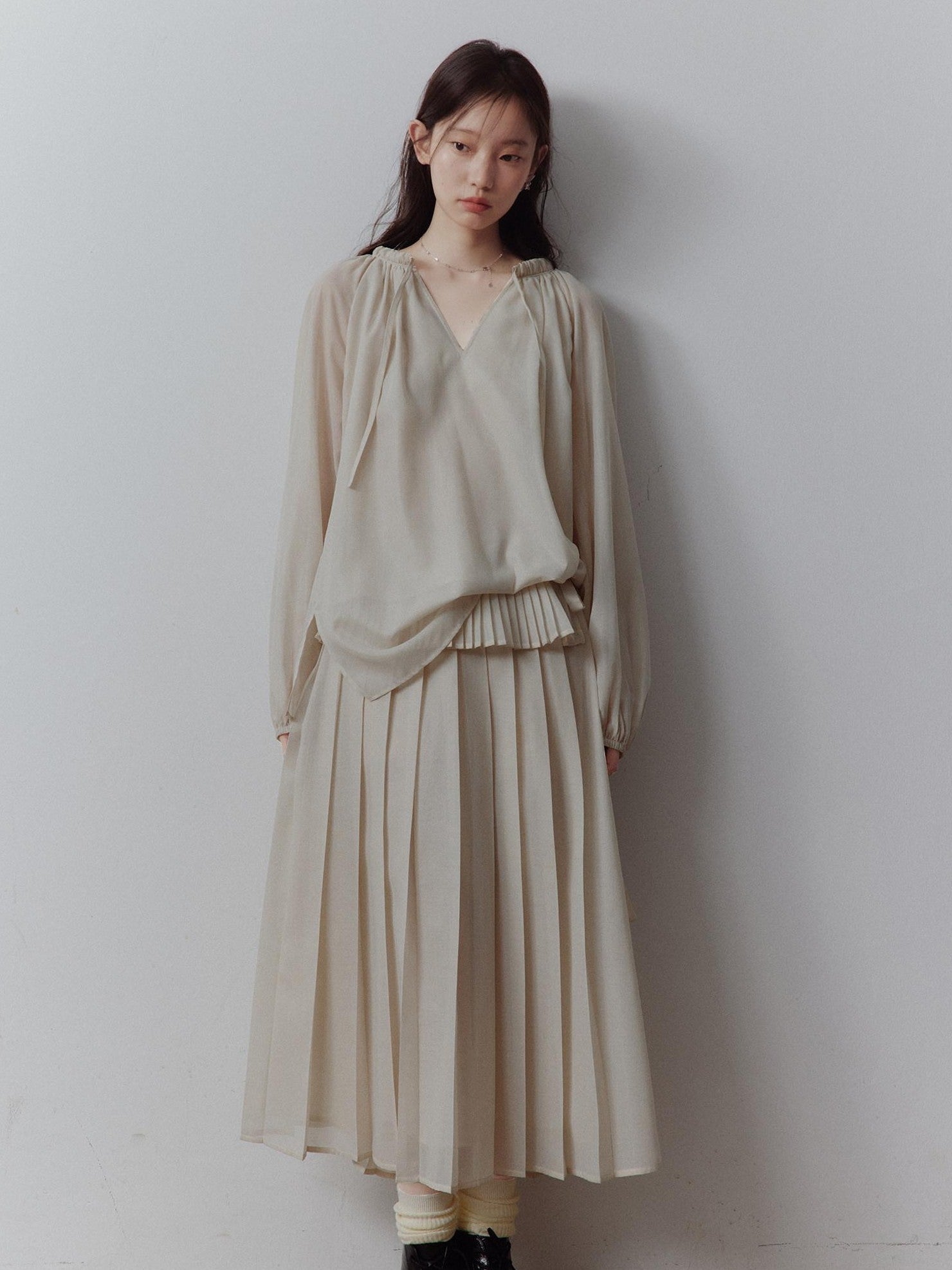 FUSSED Apricot Gray V-neck Lantern Sleeve Tie Uv Women&