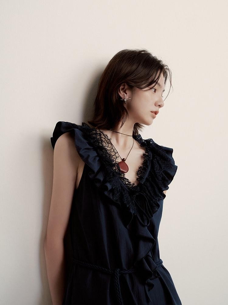 FUSSED Butterfly Reversible Paperlike Women&