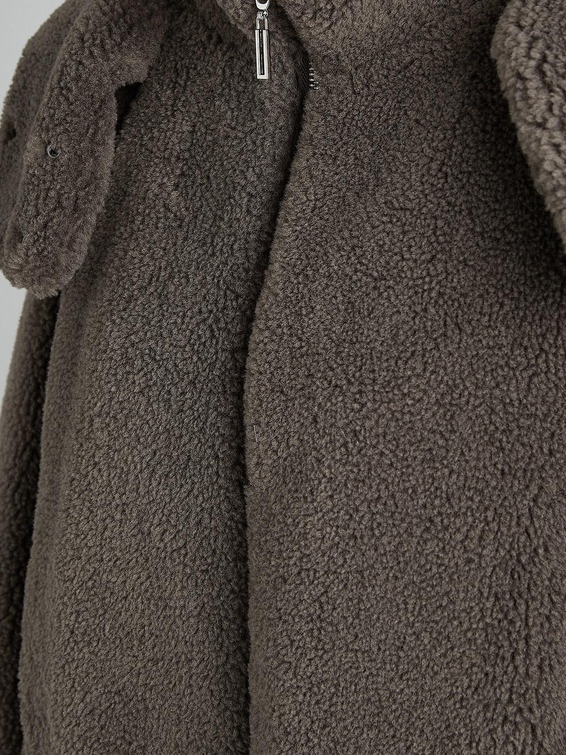 FUSSED Cedar Green Bear Patch Detachable Brim Plush Women&