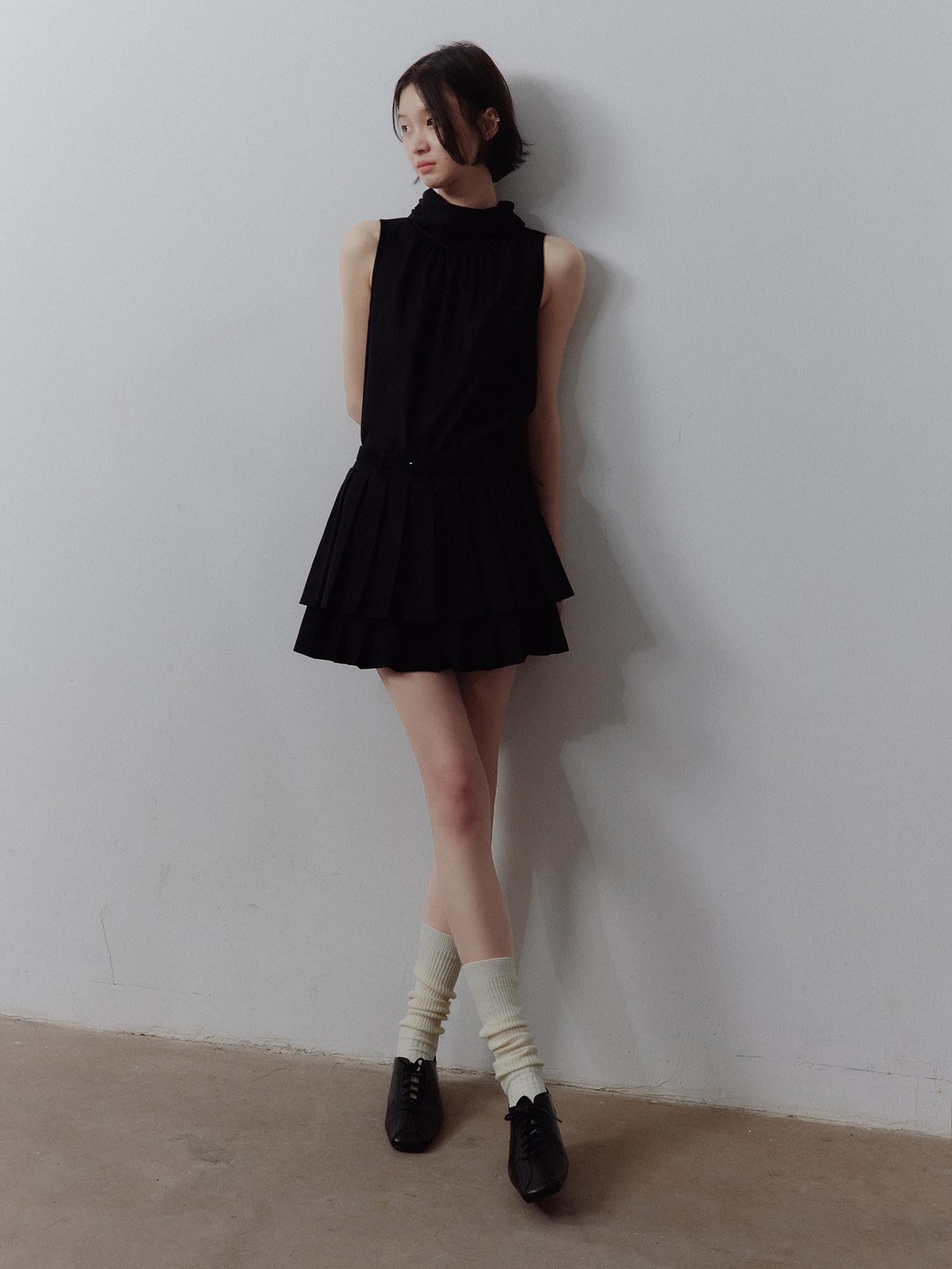 FUSSED Classic Black Layered Splice Double Pleat Tie Women&