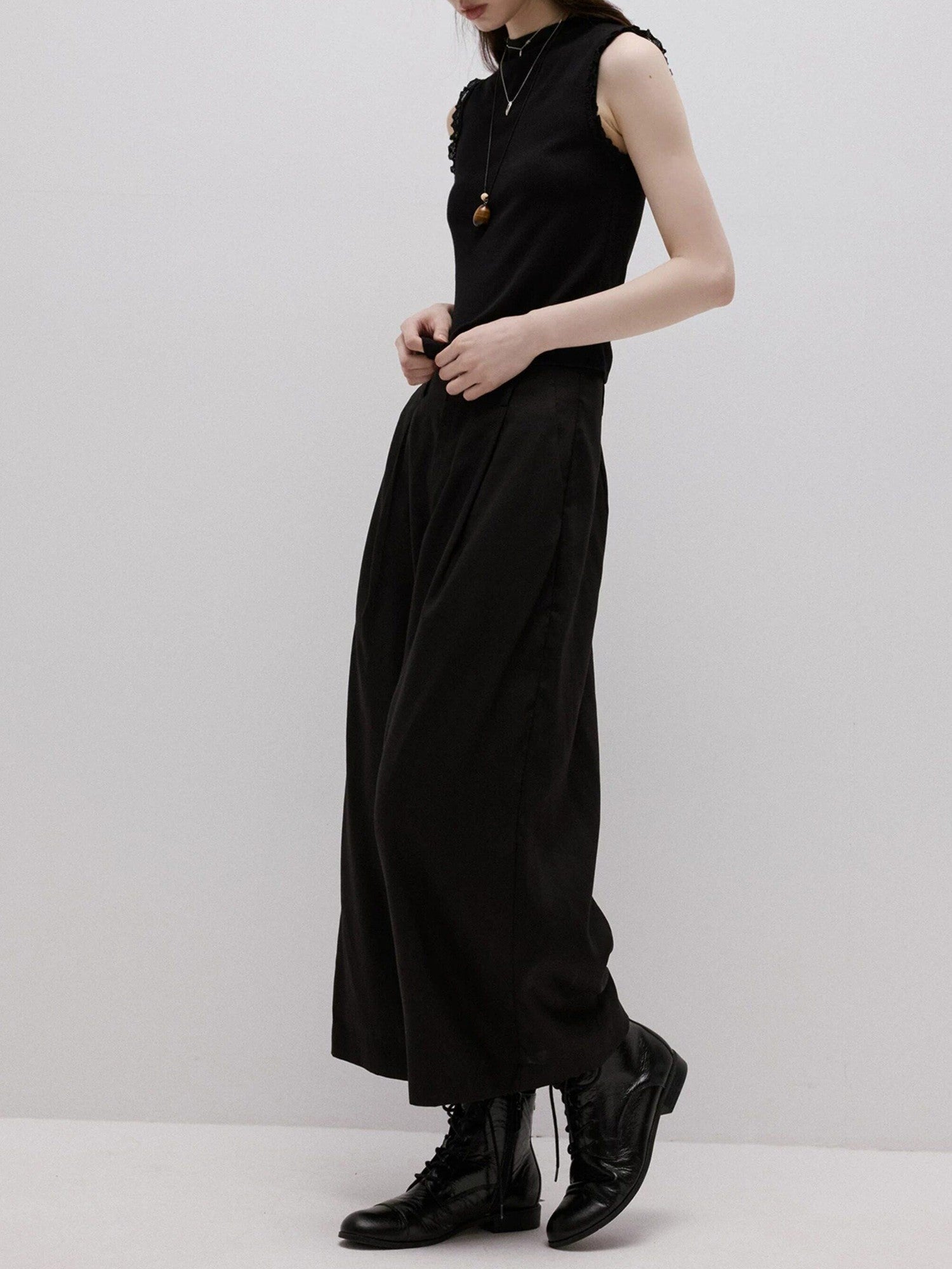 FUSSED Classic Black Straight Zipper Mid Low Waist Women&