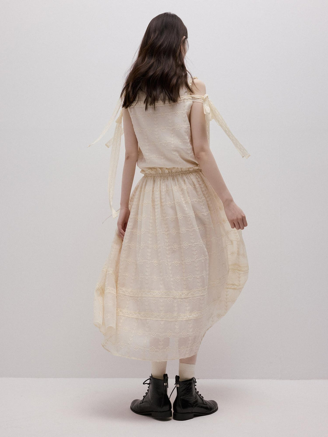 FUSSED Cloud Mist White Layered Patchwork Embossed Jacquard Women&