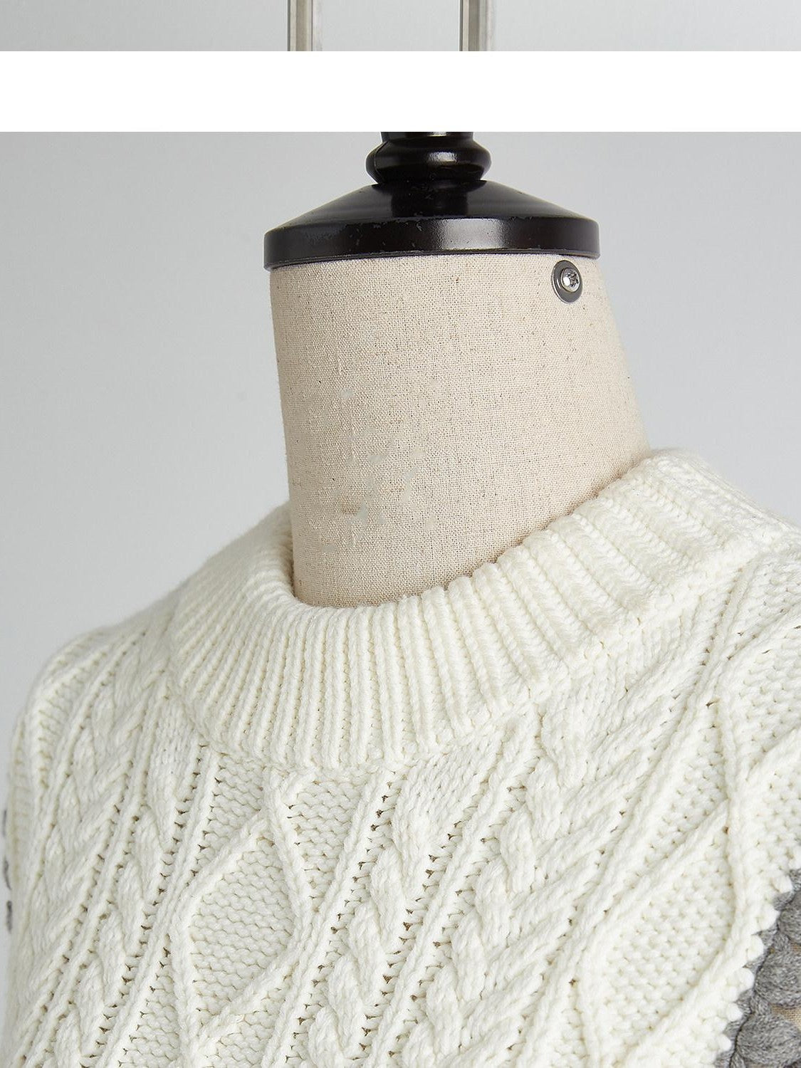 FUSSED Cloud White Hand Crochet Floral 3d Knit Women&