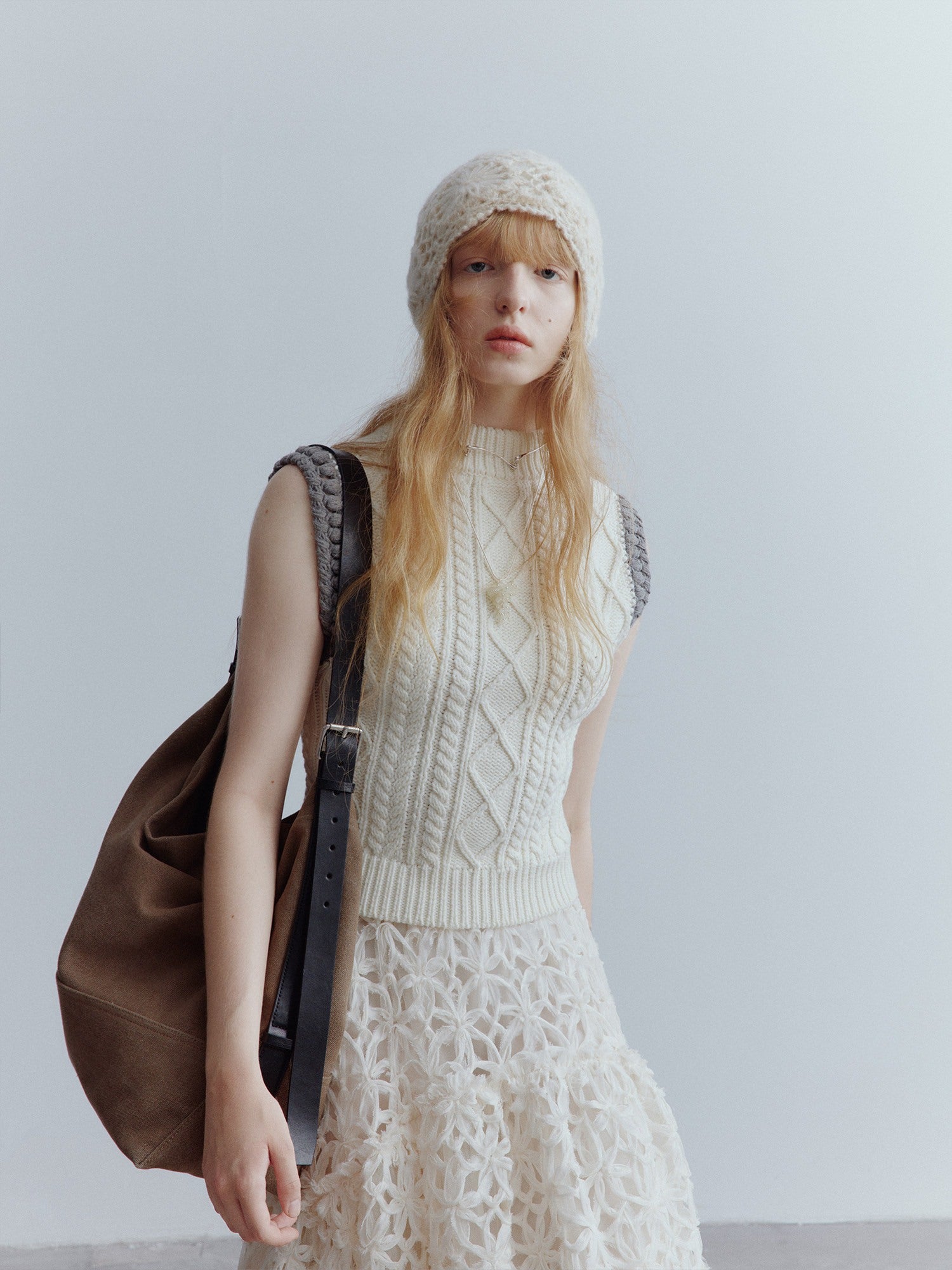 FUSSED_Contrast_Stand_Collar_Thick_Cropped_Women_Cloud_Mist_White_Pullover_Tank_Tops_MISSTT