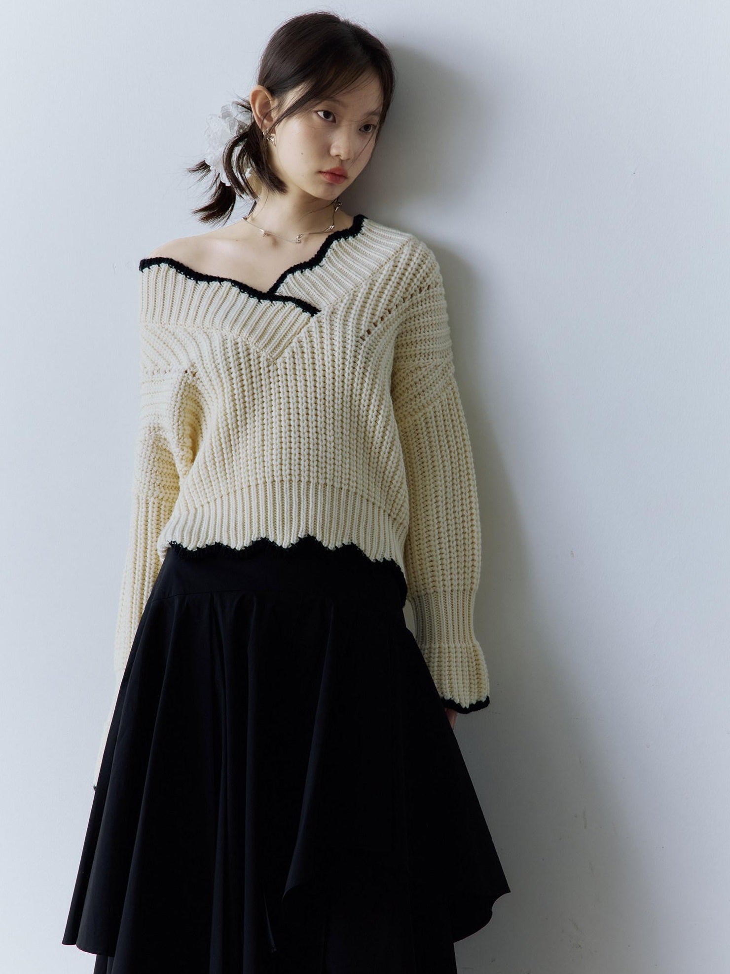 FUSSED Cozy V-ceck Oversized Color Block Knit For Women Citywalk Long Sleeve Sweater