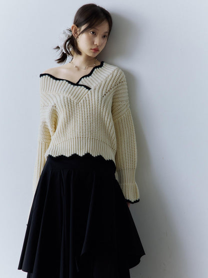 FUSSED Cozy V-ceck Oversized Color Block Knit For Women Citywalk Long Sleeve Sweater