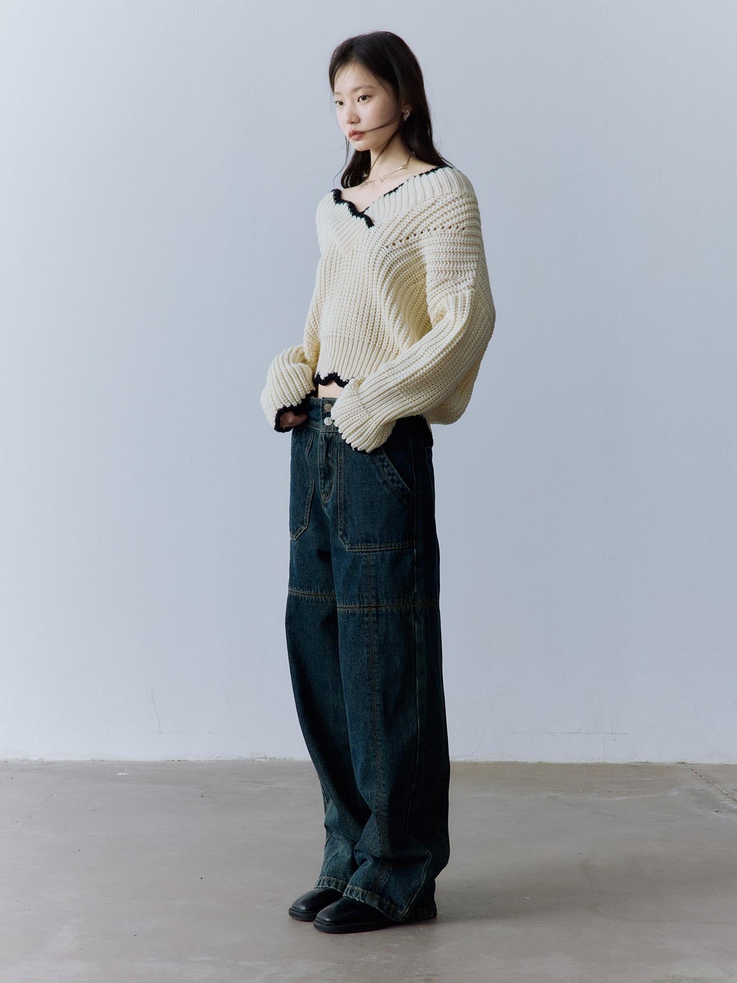 FUSSED Cozy V-ceck Oversized Color Block Knit For Women Citywalk Long Sleeve Sweater