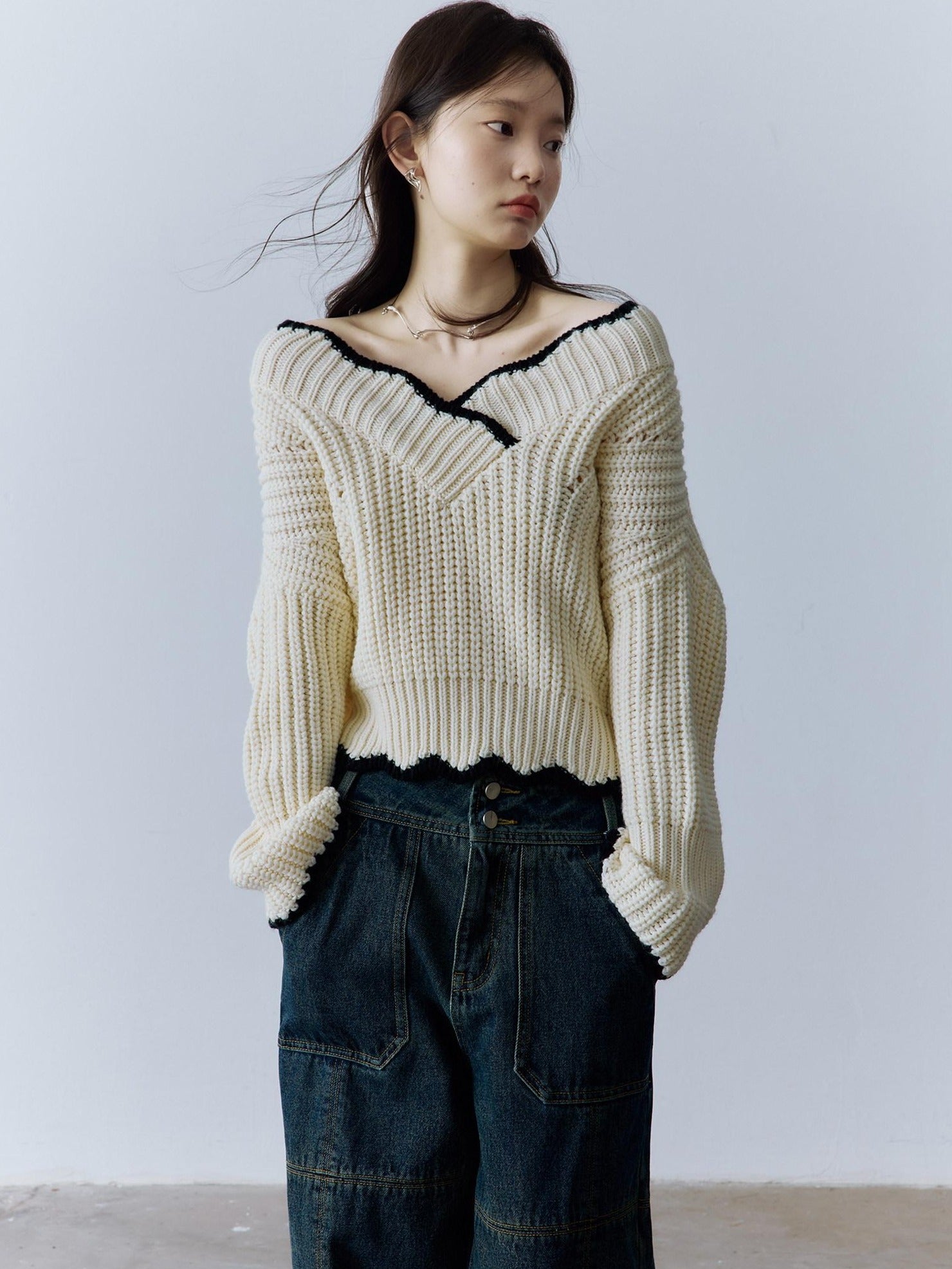 FUSSED Cozy V-ceck Oversized Color Block Knit For Women Citywalk Long Sleeve Sweater