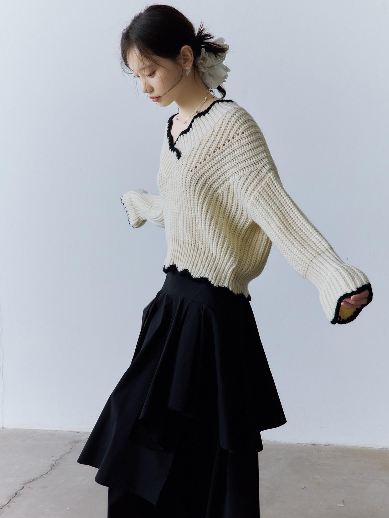 FUSSED Cozy V-ceck Oversized Color Block Knit For Women Citywalk Long Sleeve Sweater