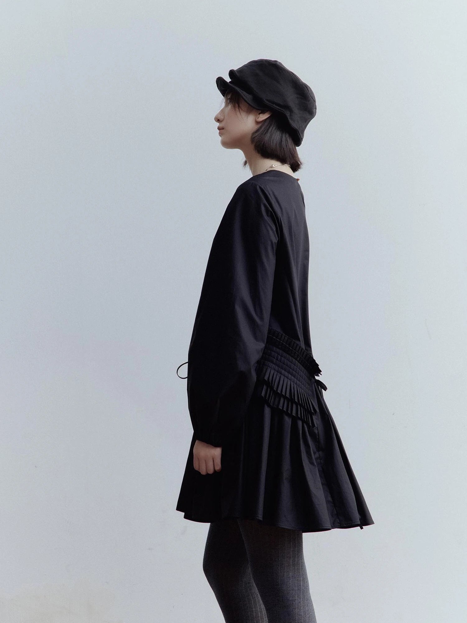 Double Dream Pleats Black Cotton Babydoll Dress V-Neck T-Shirt Long-Sleeve