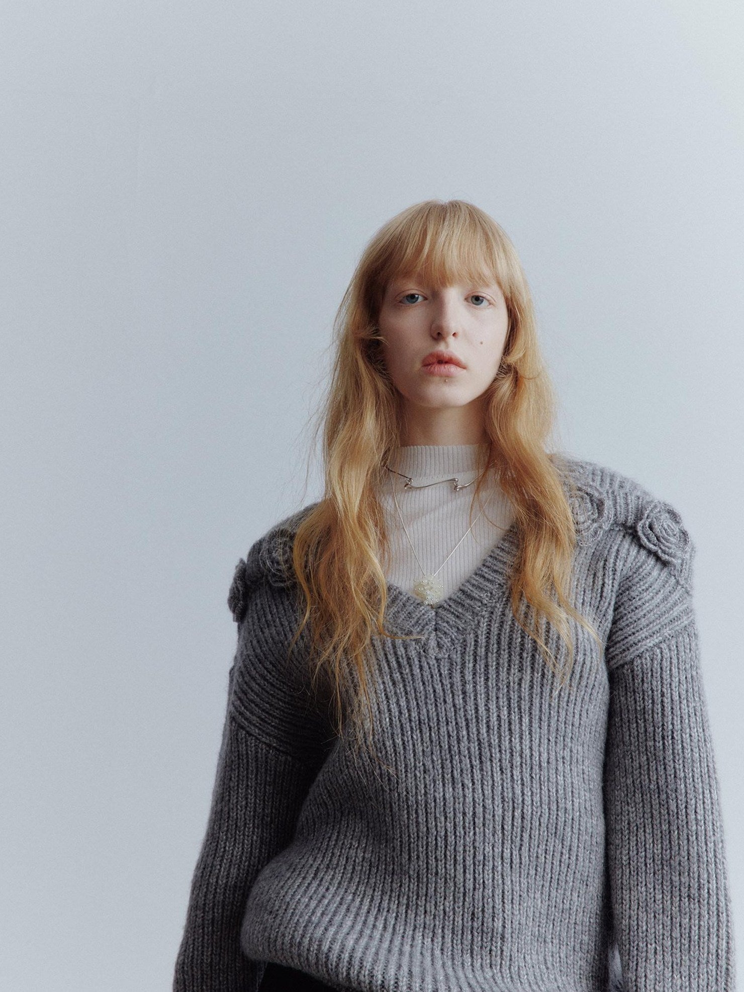 FUSSED Elegant Loose 3D Detail V-ceck Women Casual Mist Gray Midlength Sweater