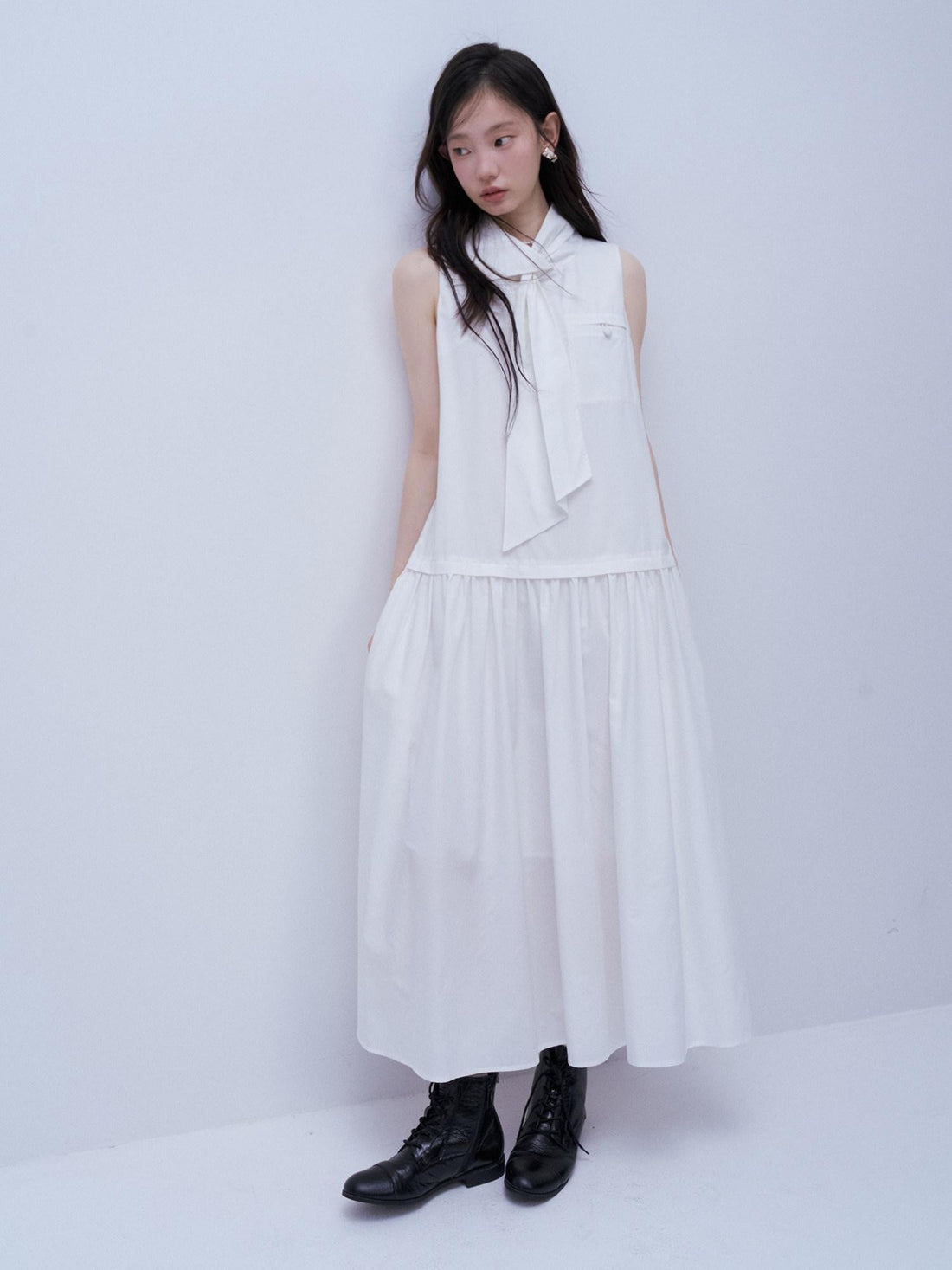 FUSSED Envelope White Scarf Collar Ruching Women&