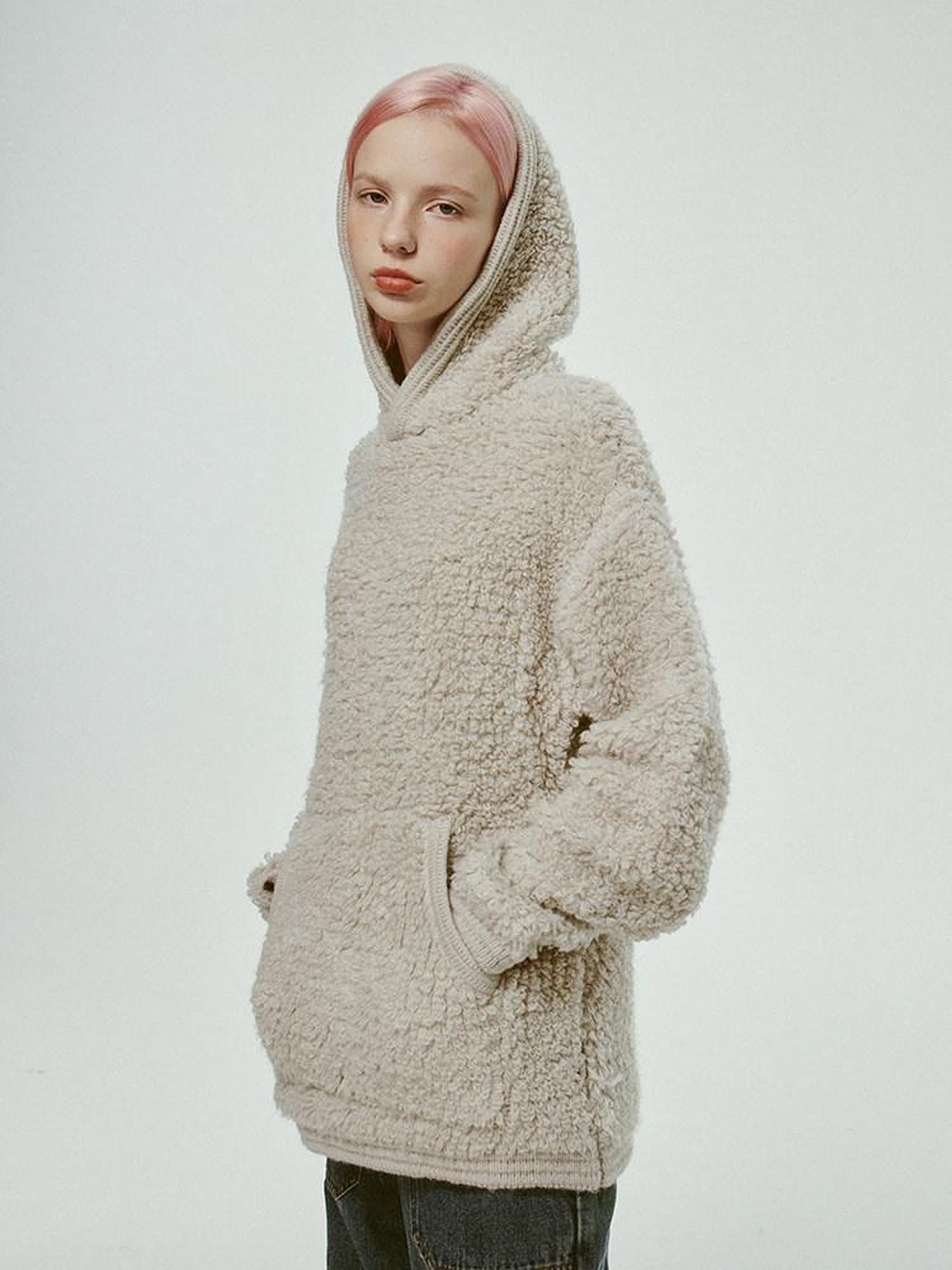 FUSSED Grey White Sheep Motif Hooked Boucle Women&